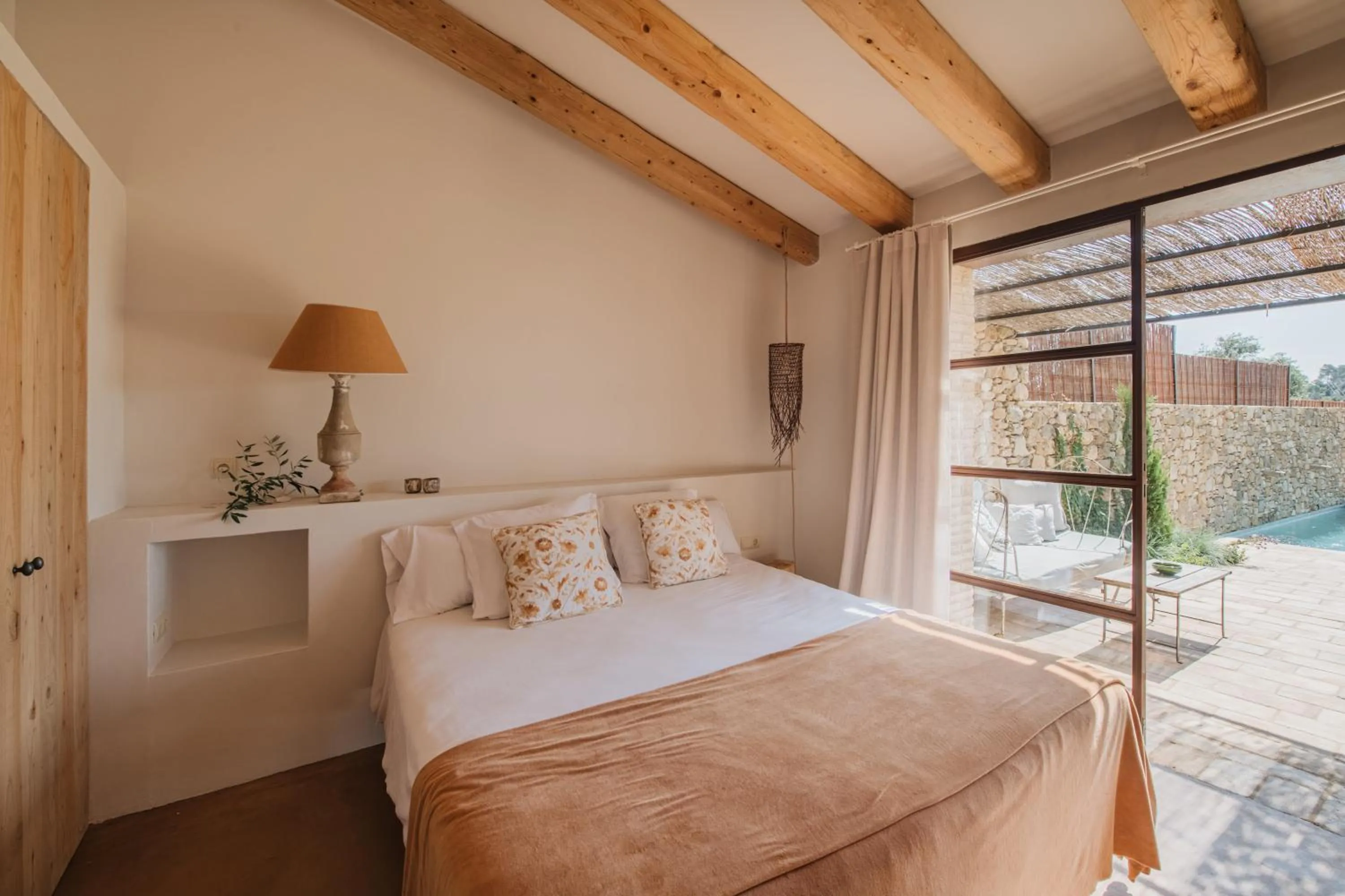 Photo of the whole room, Bed in Can Bassa