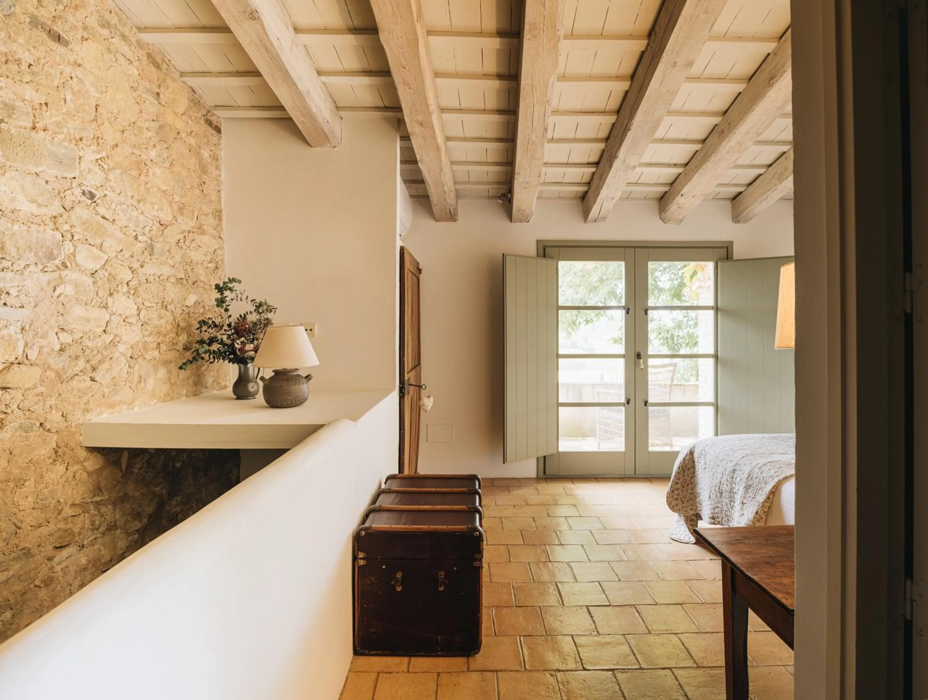 Photo of the whole room in Can Bassa