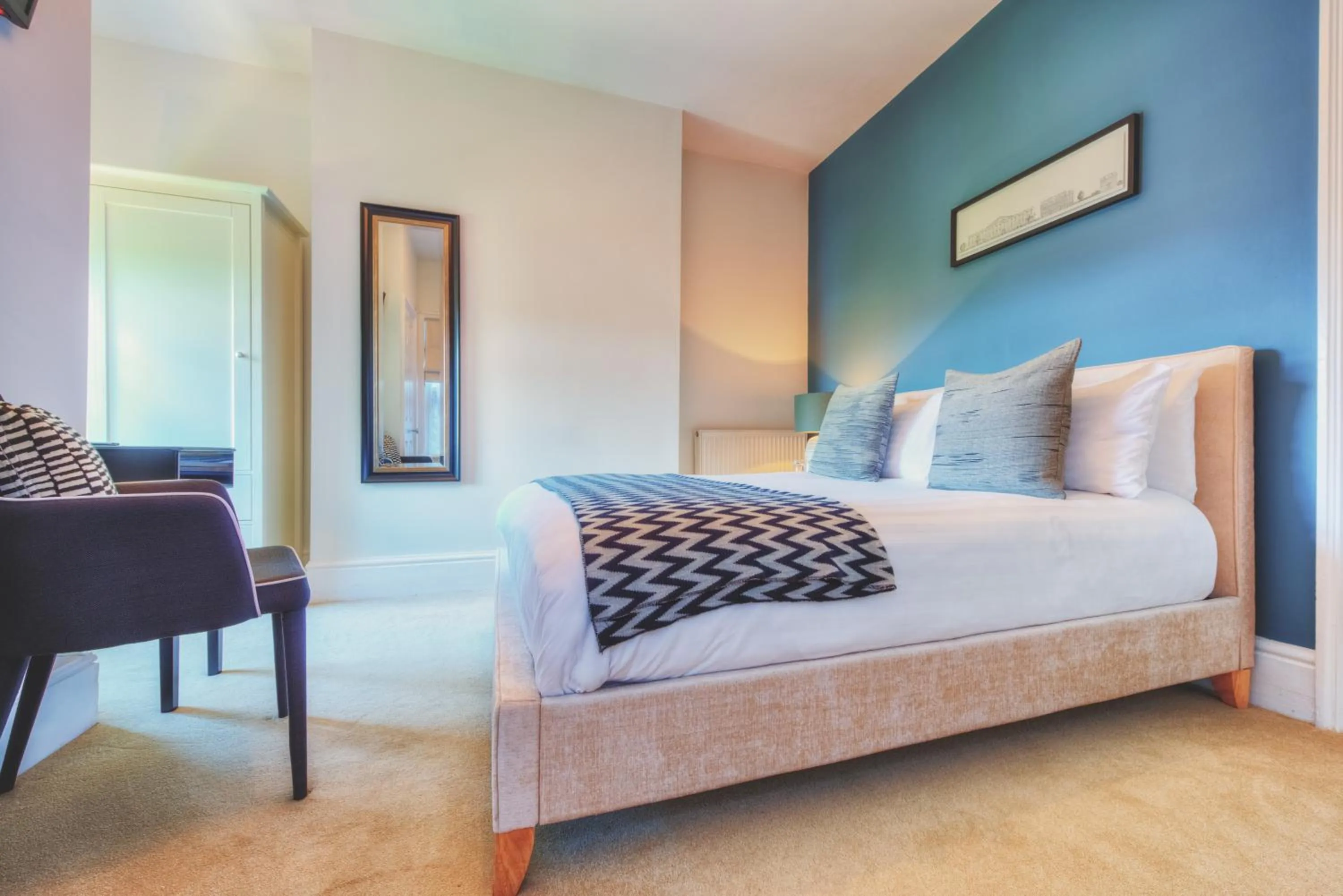 Bed in Florence Suite Boutique Hotel and Restaurant