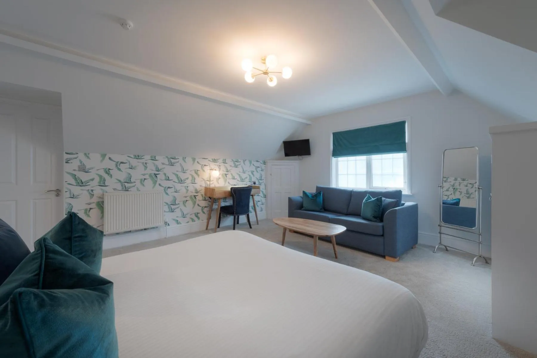 Bed in Florence Suite Boutique Hotel and Restaurant