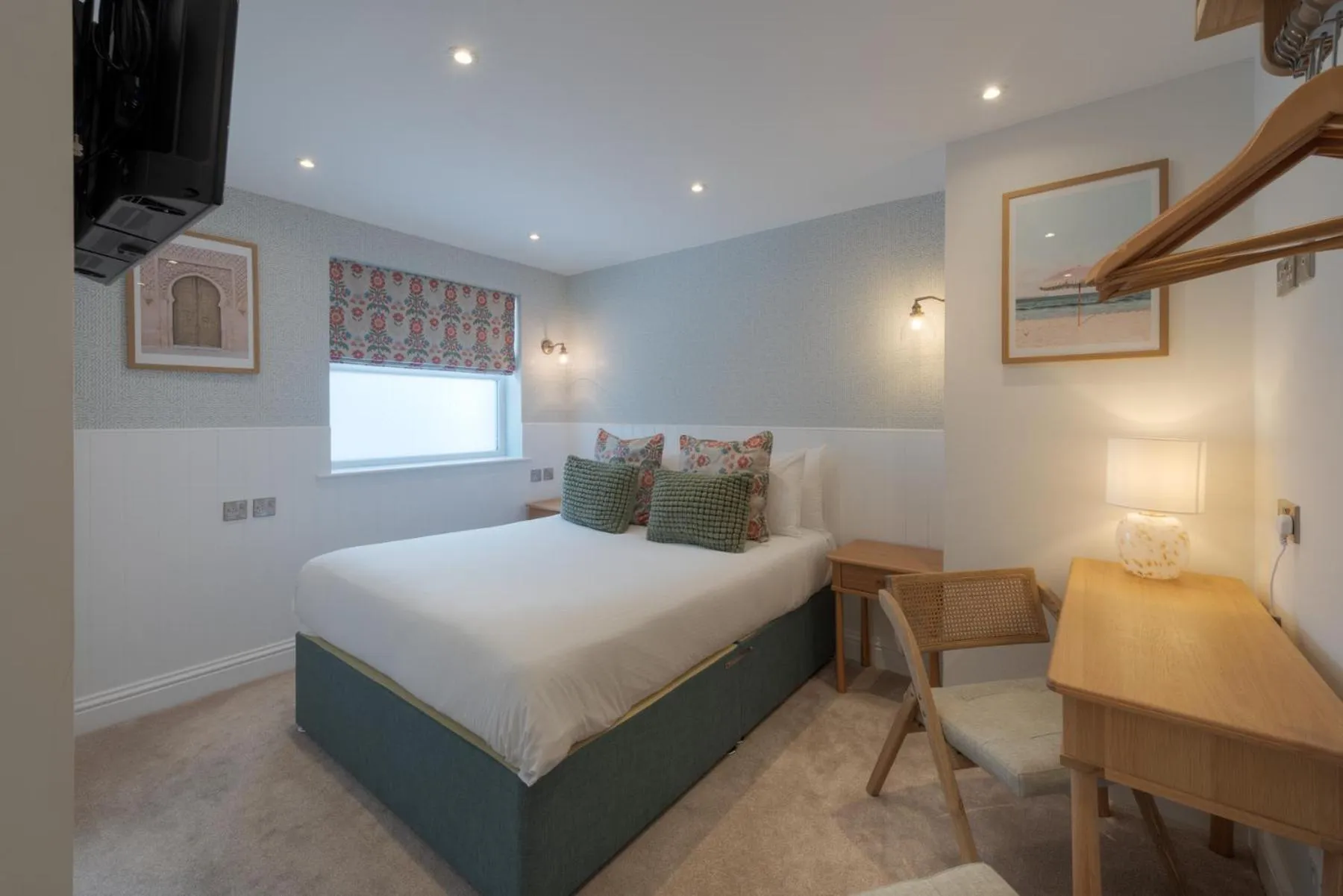 Bed in Florence Suite Boutique Hotel and Restaurant