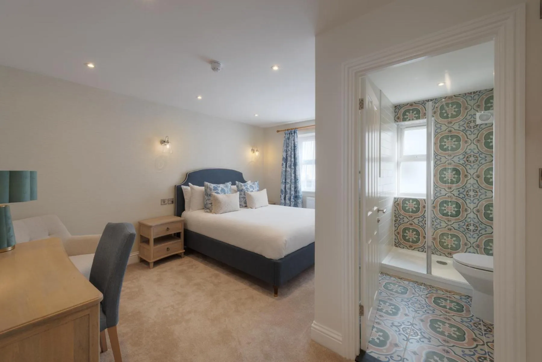 Bed in Florence Suite Boutique Hotel and Restaurant