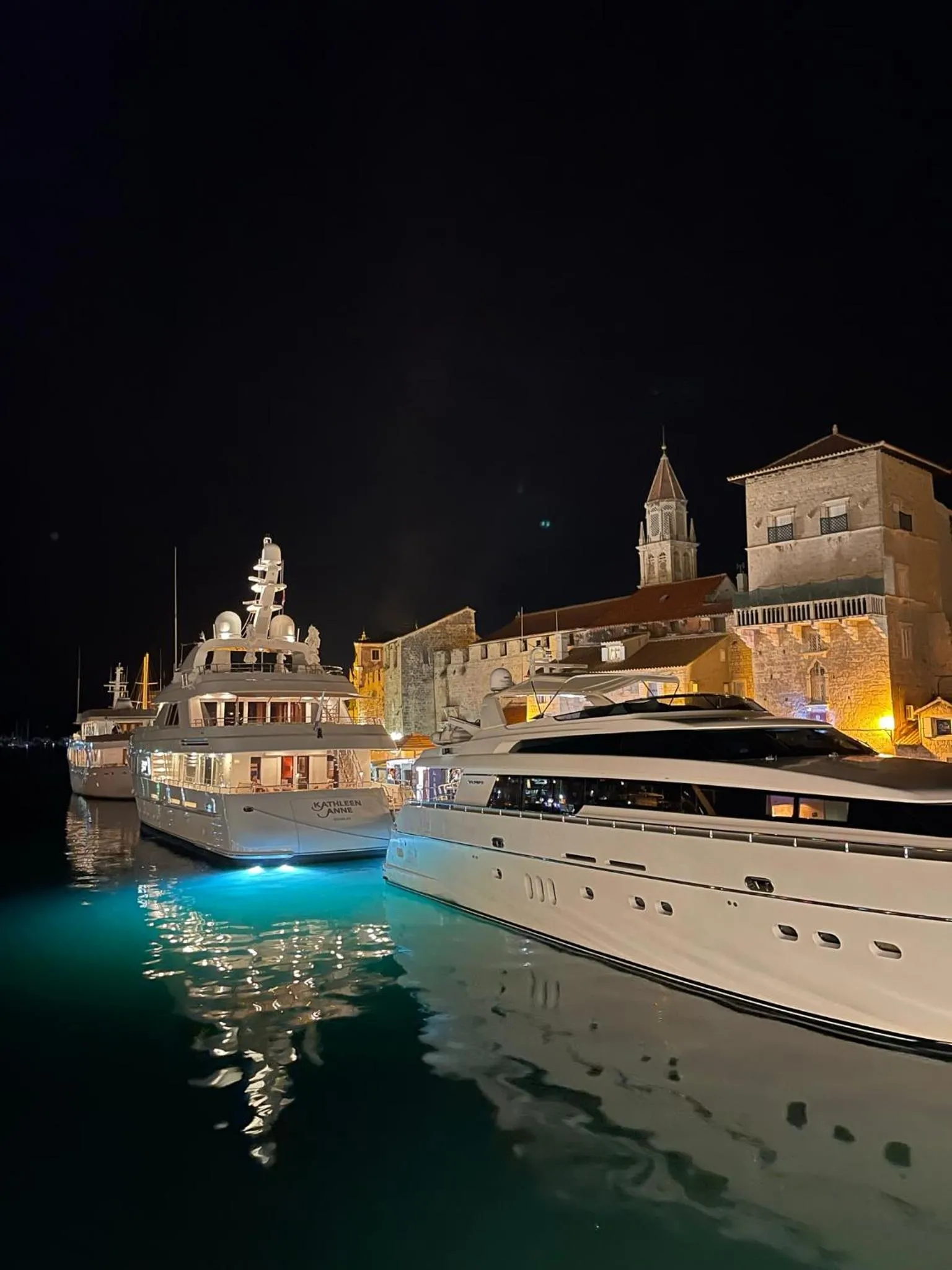 Night in Zimmer Room Trogir Kastela Split