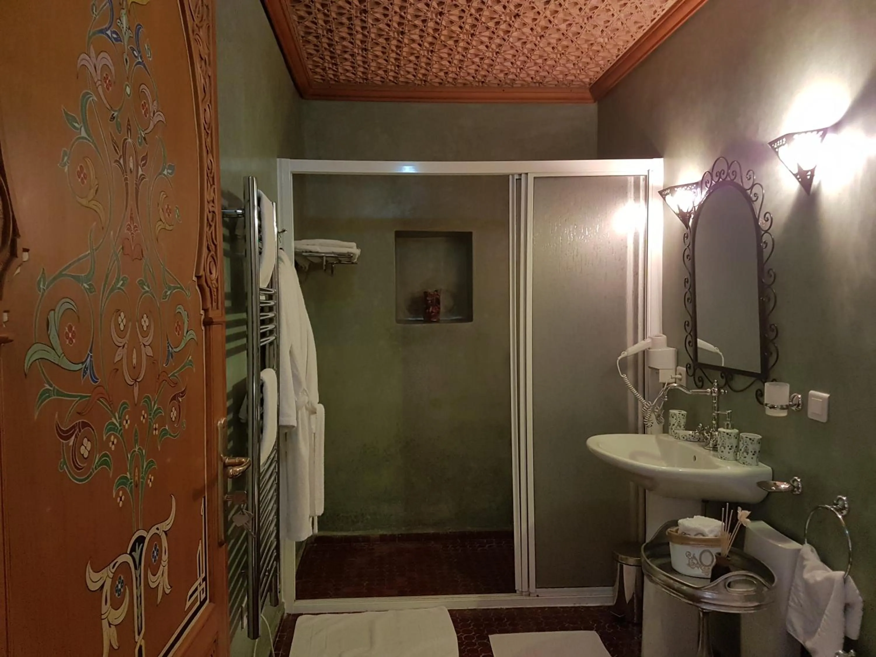Bathroom in Riad Dar Karima