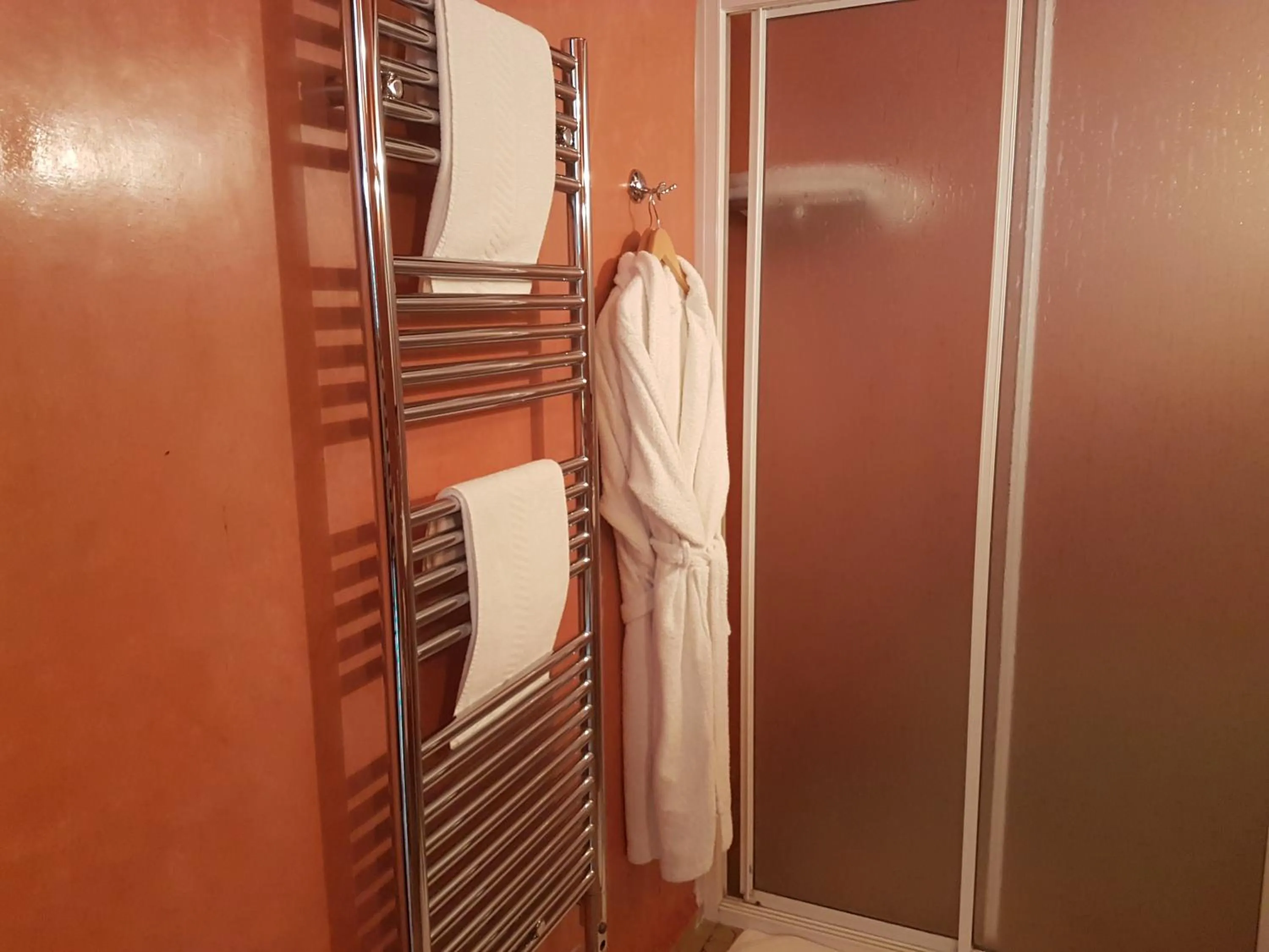 Shower in Riad Dar Karima