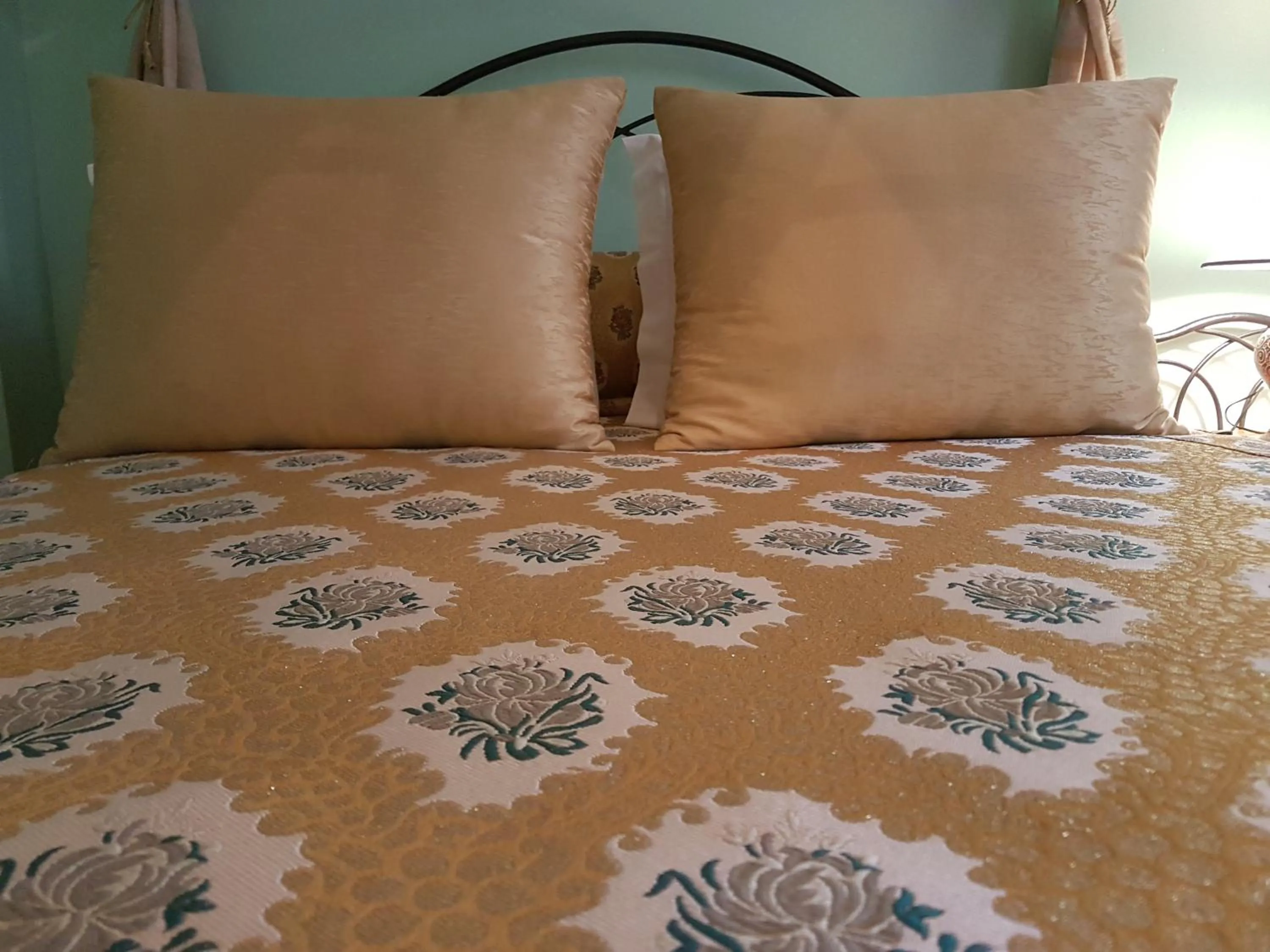 Decorative detail, Bed in Riad Dar Karima
