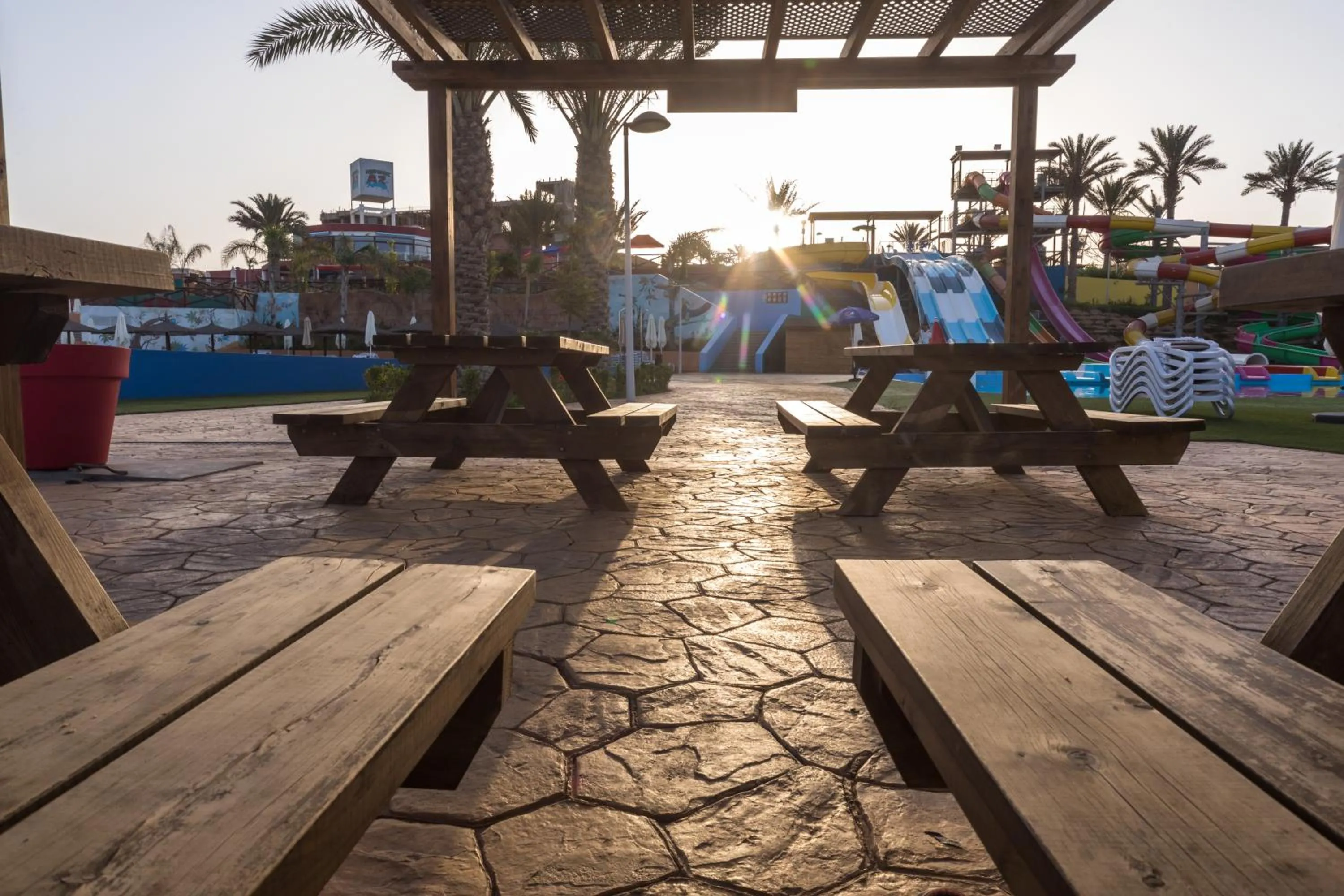 Property building in AZ Hôtels Montana