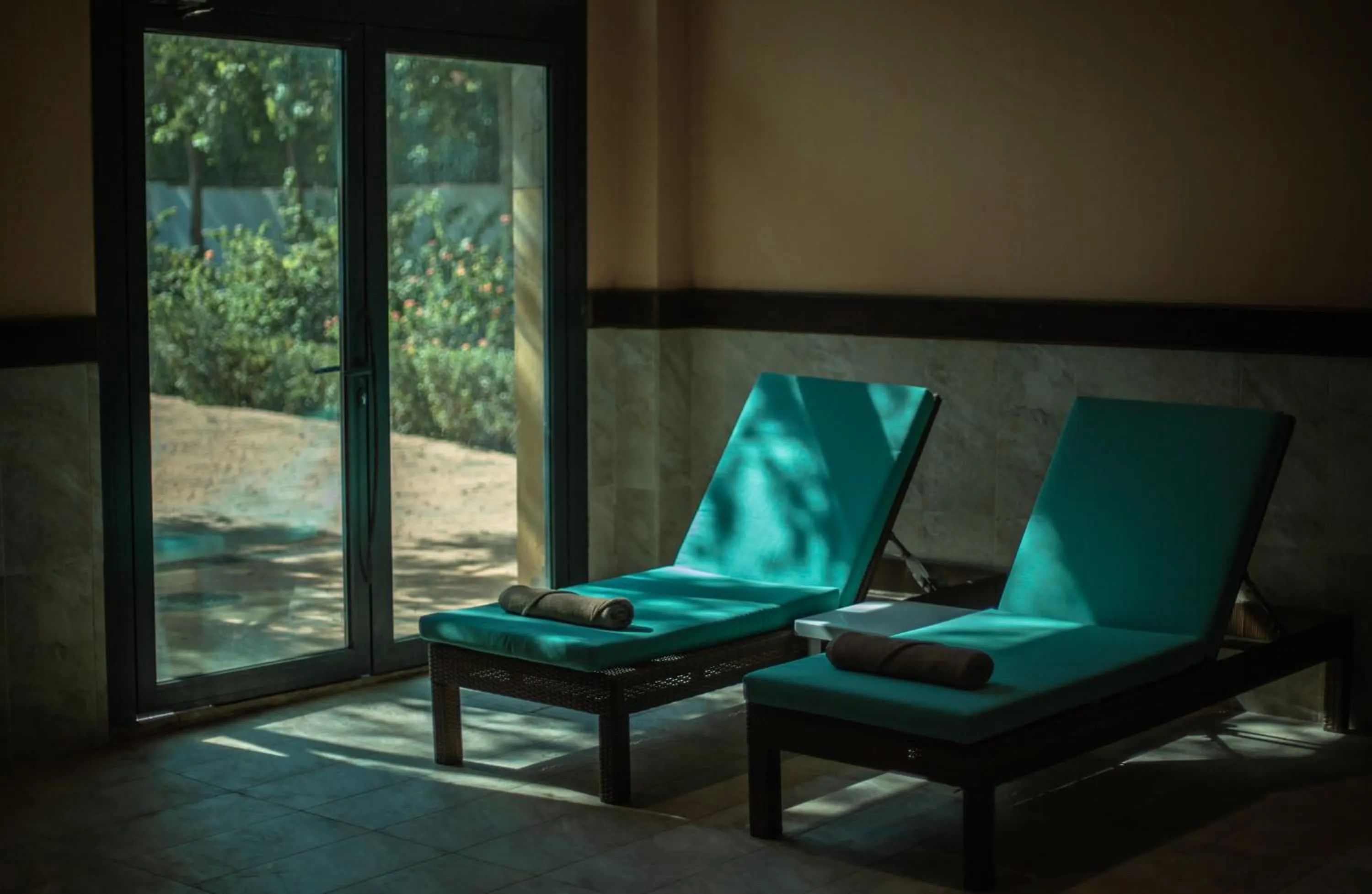 Swimming pool in AZ Hôtels Montana