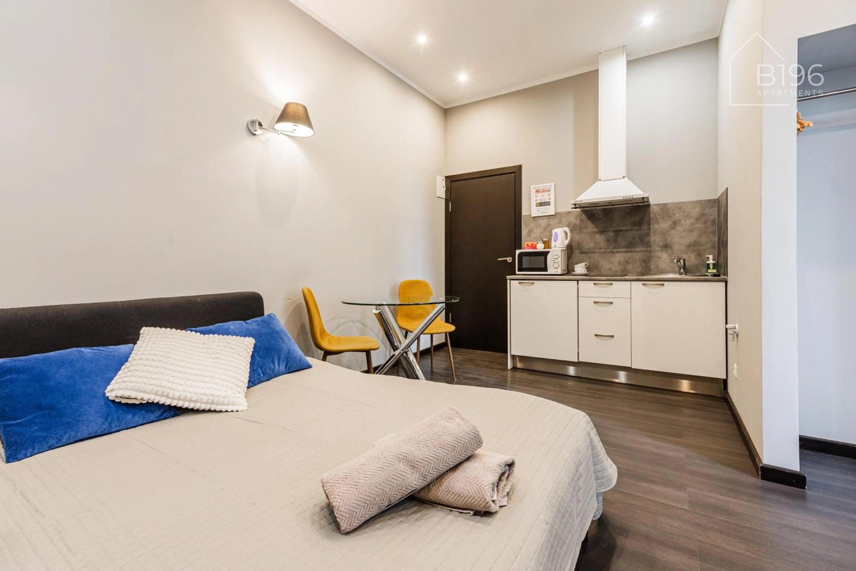 Photo of the whole room, Bed in ApartHotel Riga