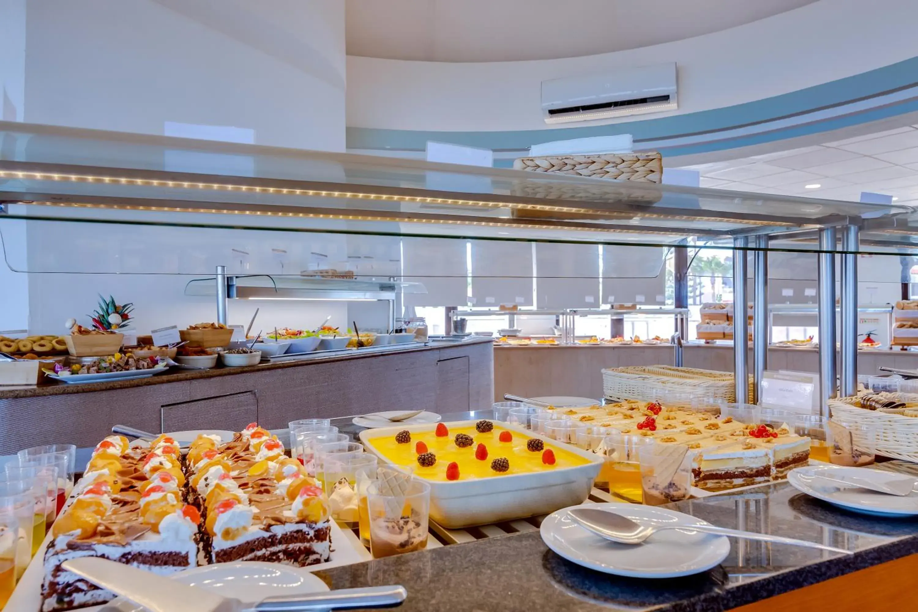 Restaurant/places to eat in Monica Isabel Beach Club Restaurant/places to eat in Monica Isabel Beach Club