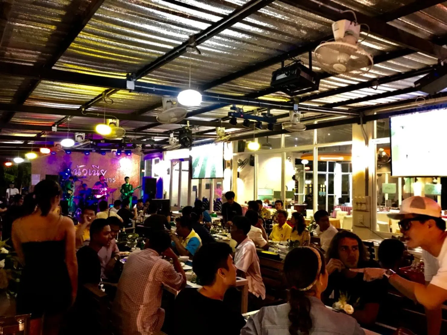 Lounge or bar in BK Place Hotel