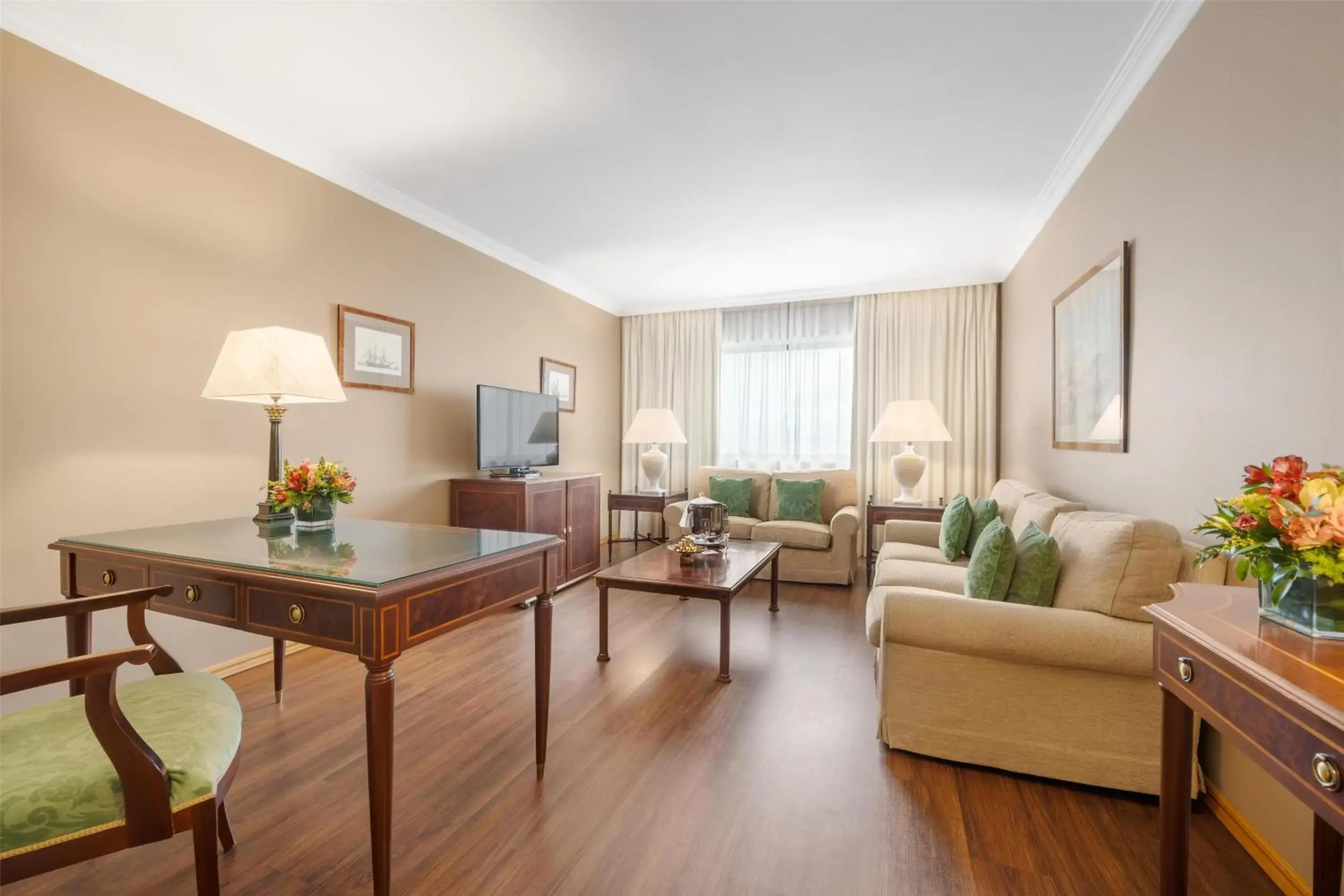 Photo of the whole room in Dom Pedro Lisboa Hotel, a member of Radisson Individuals Photo of the whole room in Dom Pedro Lisboa Hotel, a member of Radisson Individuals