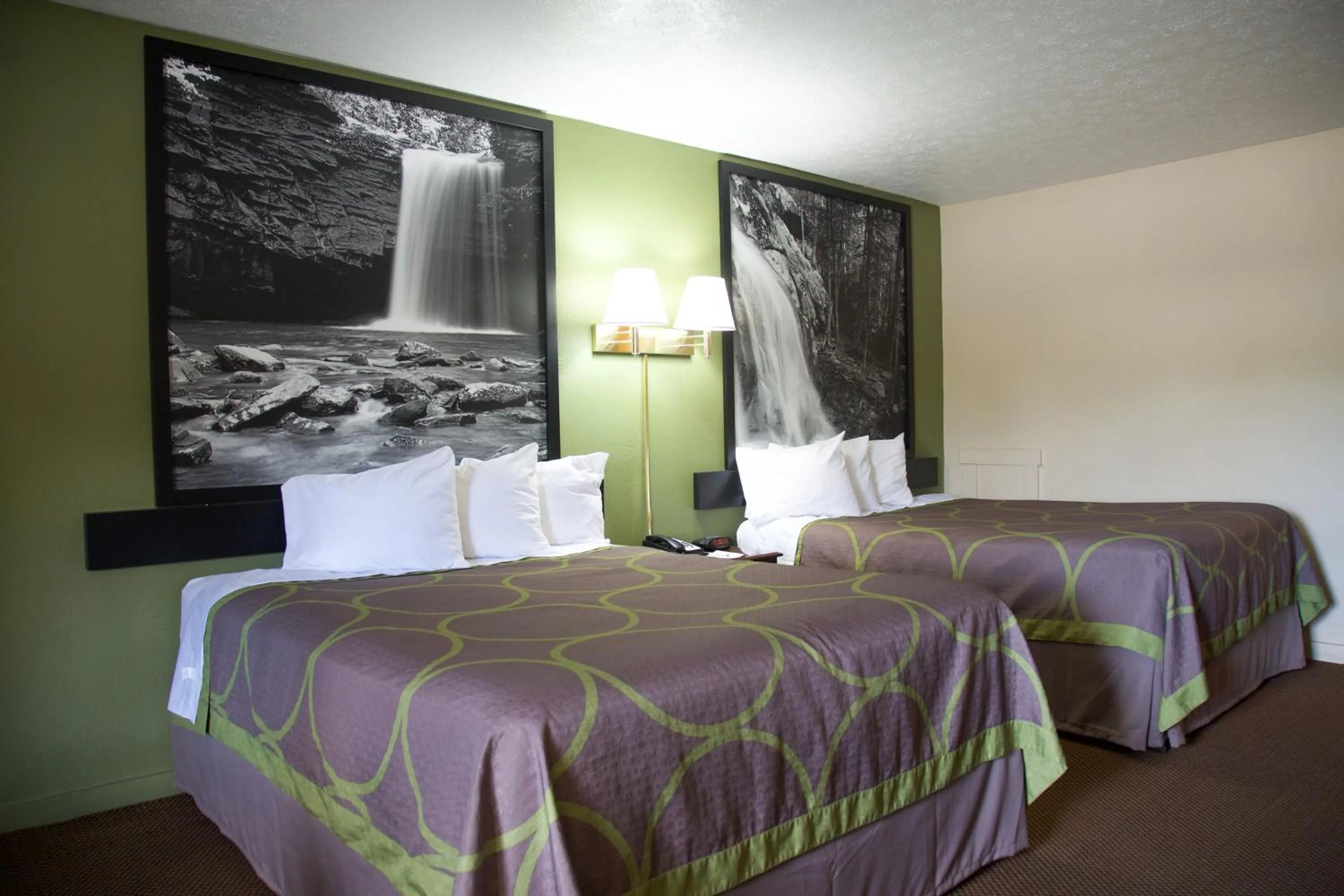 Bathroom, Bed in Super 8 by Wyndham Christiansburg