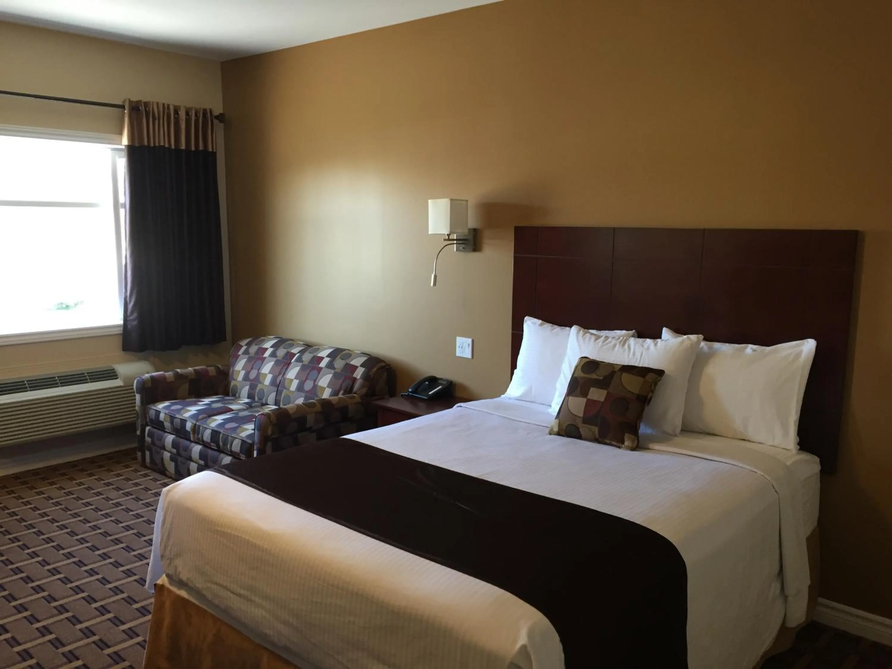 Bedroom, Bed in Fox Motor Inn