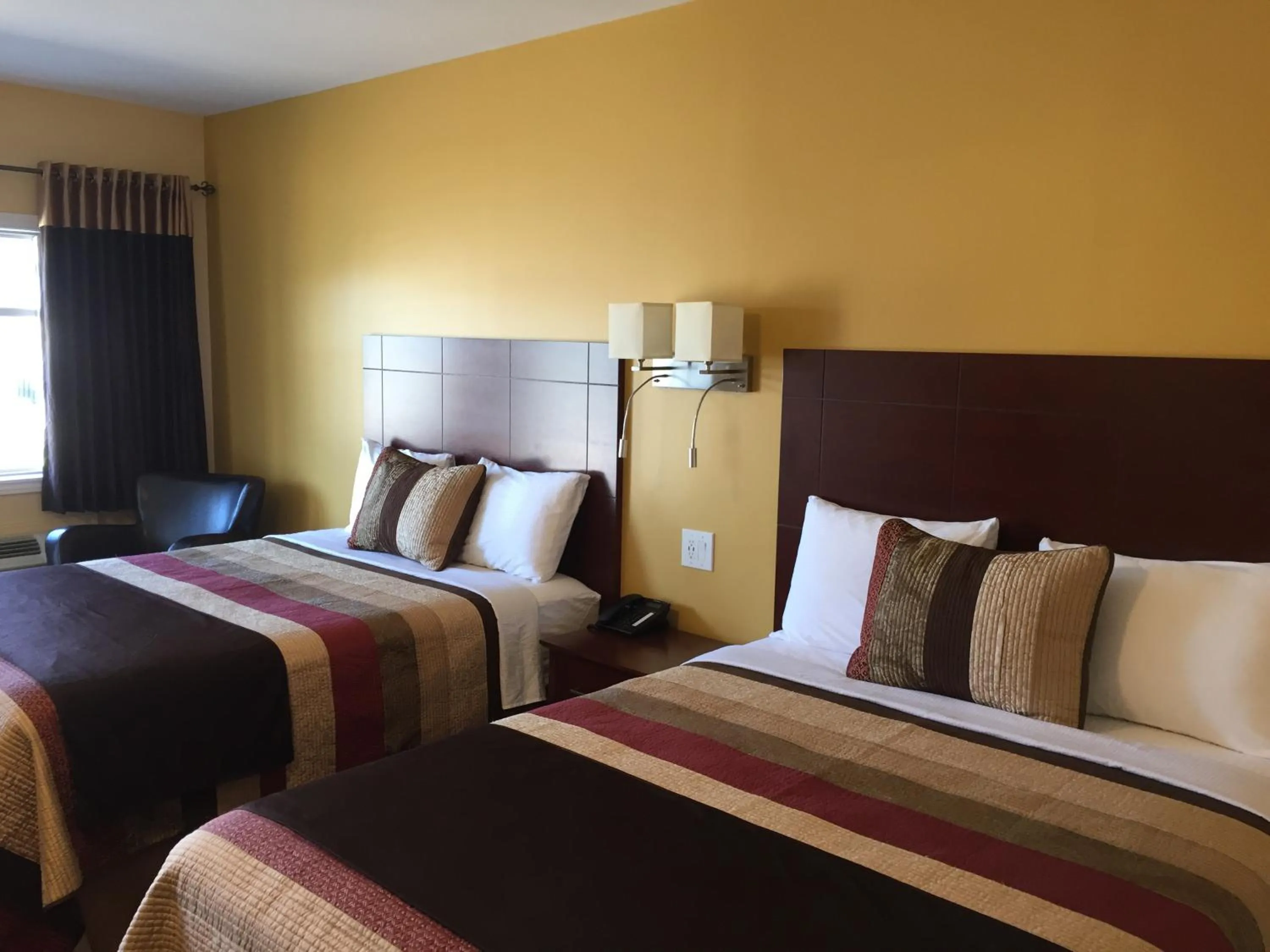 Bed in Fox Motor Inn