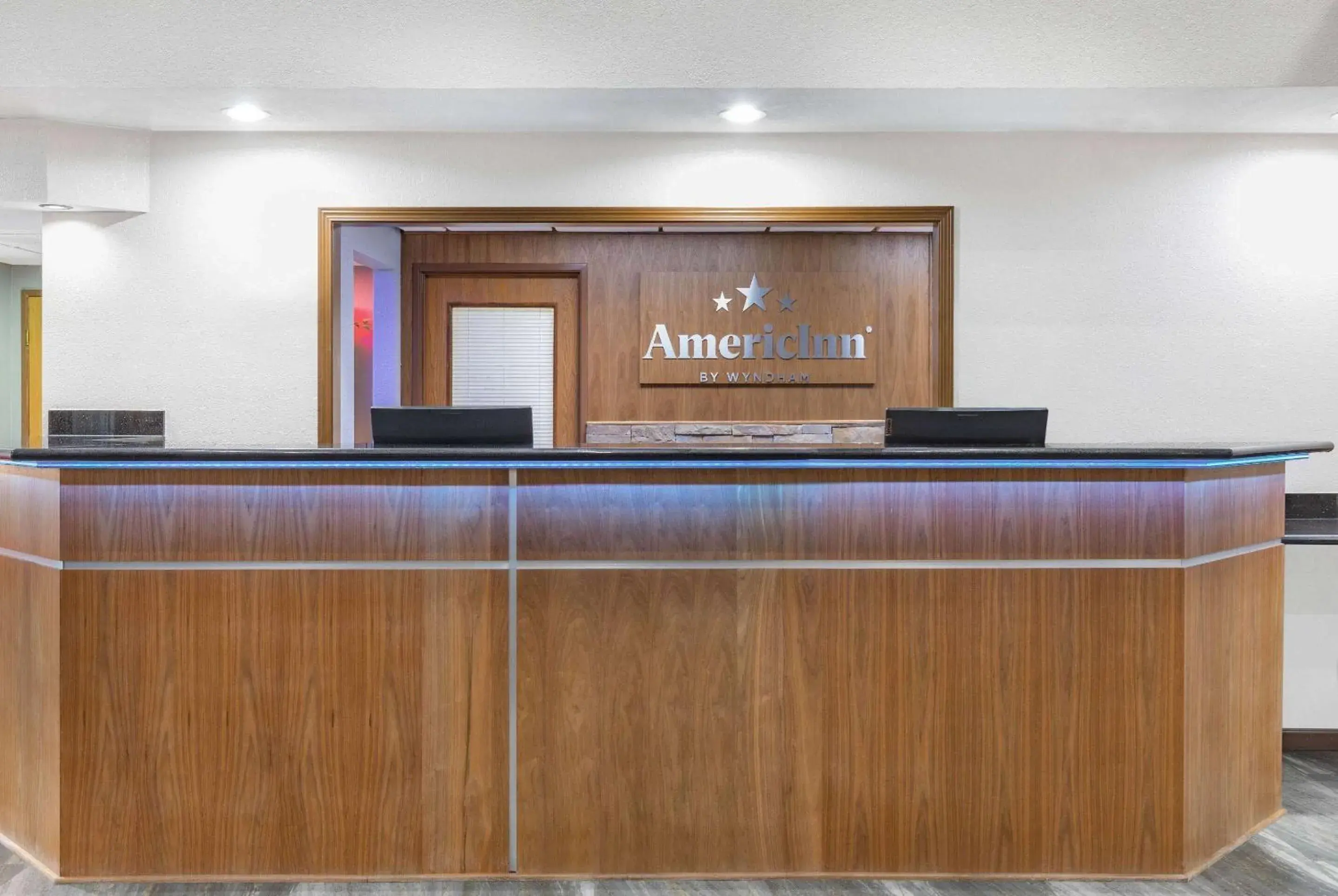 Lobby or reception in AmericInn by Wyndham Pella Lobby or reception in AmericInn by Wyndham Pella