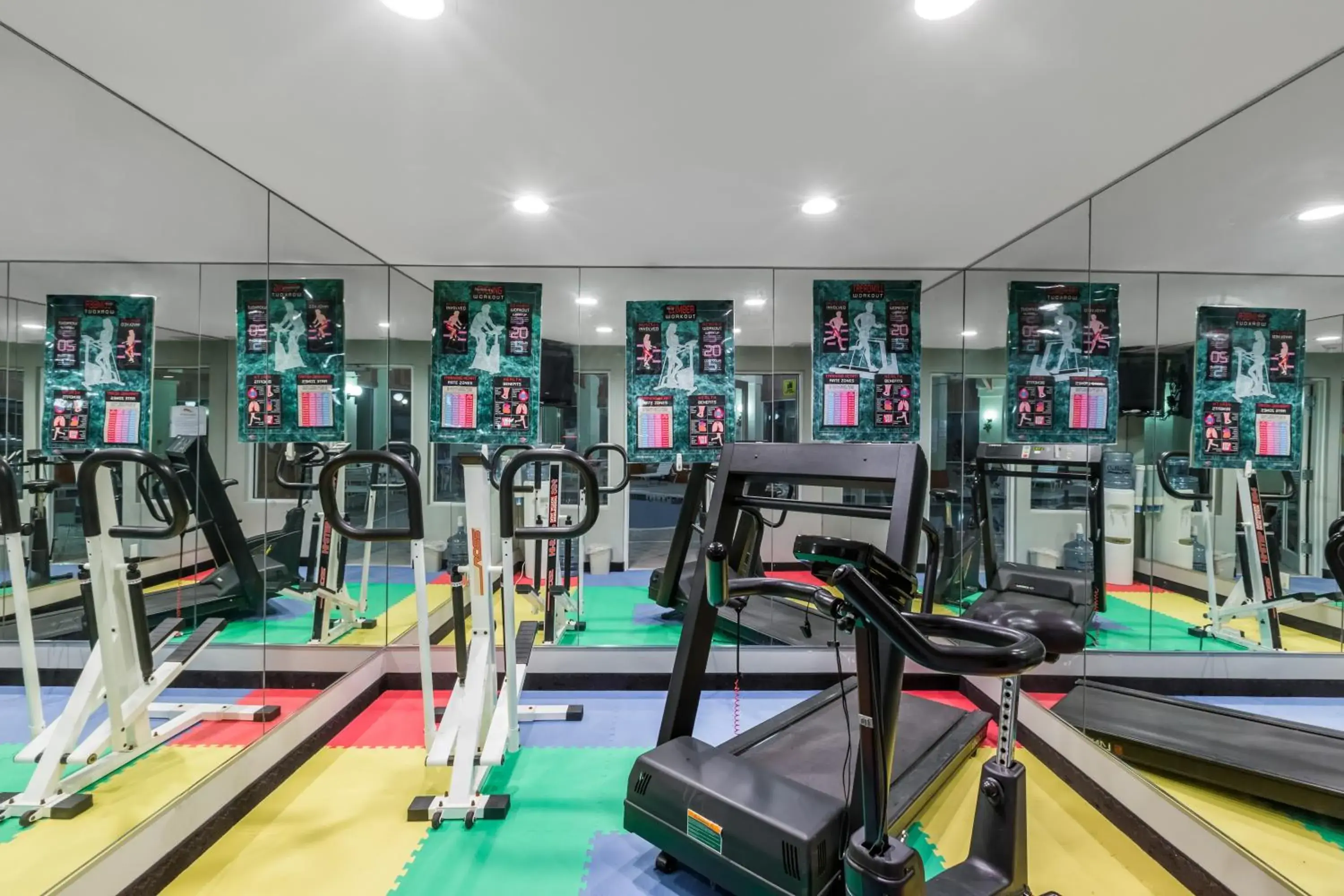 Fitness centre/facilities in Baymont by Wyndham Pella Fitness centre/facilities in Baymont by Wyndham Pella