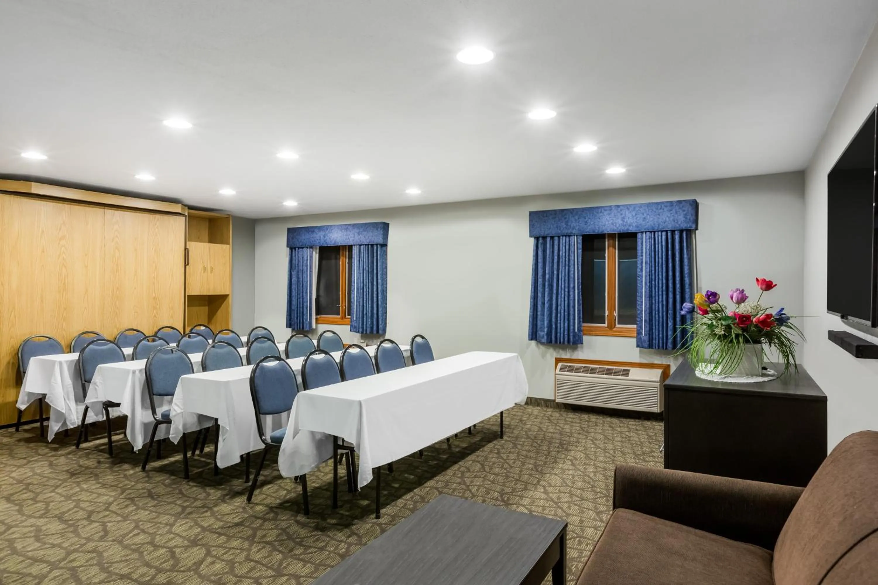 Banquet/Function facilities in Baymont by Wyndham Pella