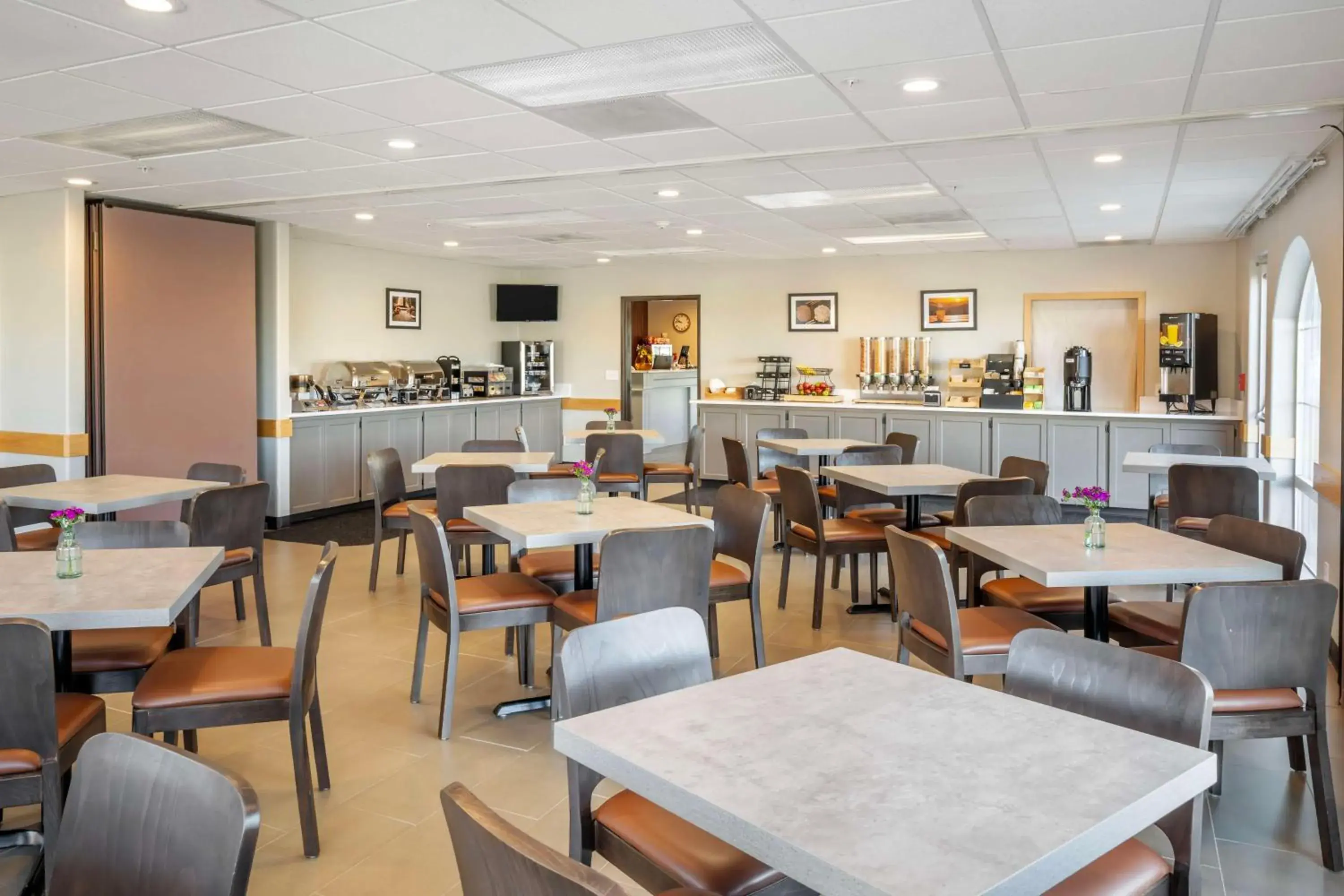 Breakfast in SureStay Plus by Best Western Enterprise Breakfast in SureStay Plus by Best Western Enterprise