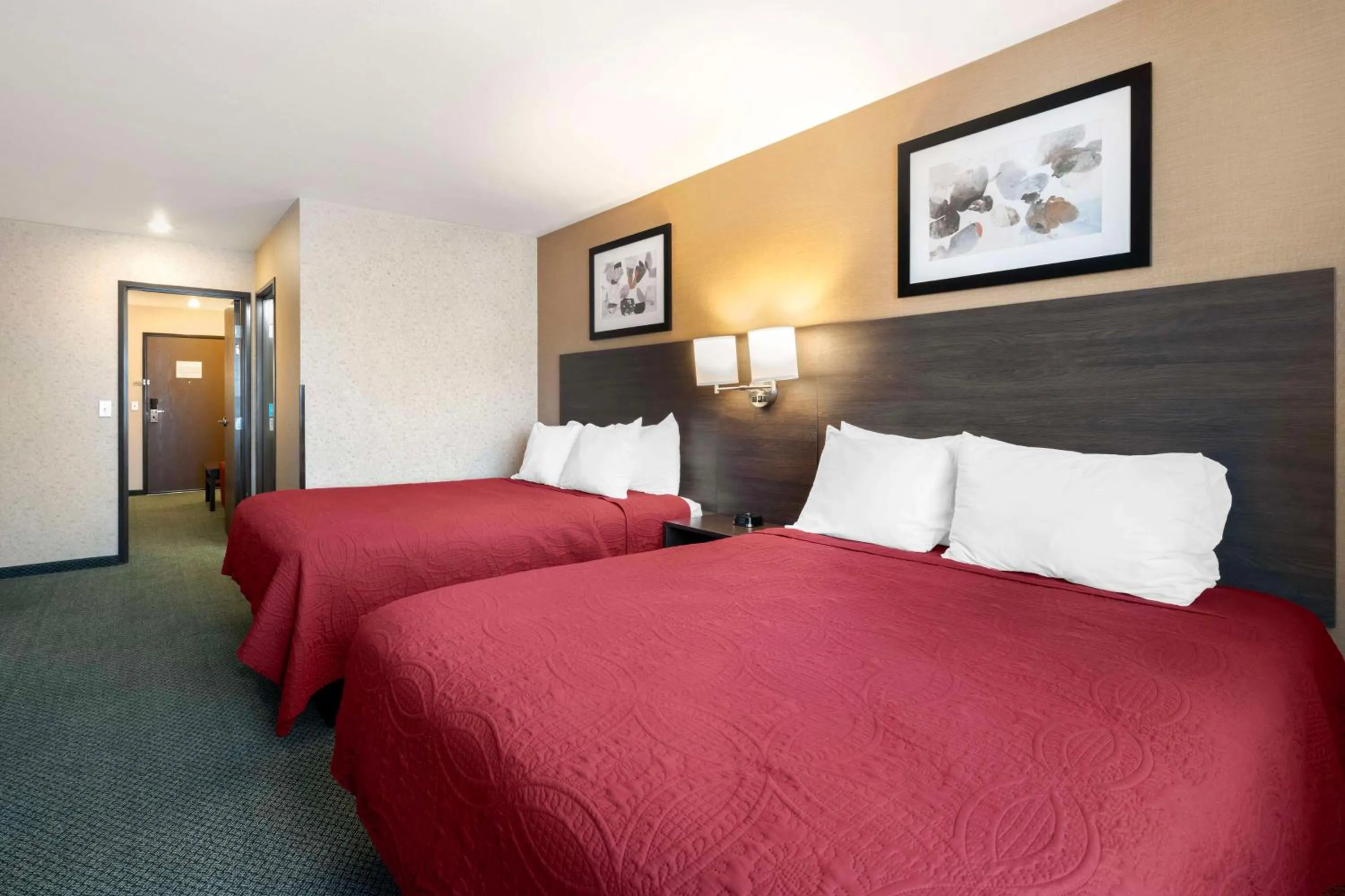 Bedroom, Bed in SureStay Plus by Best Western Enterprise