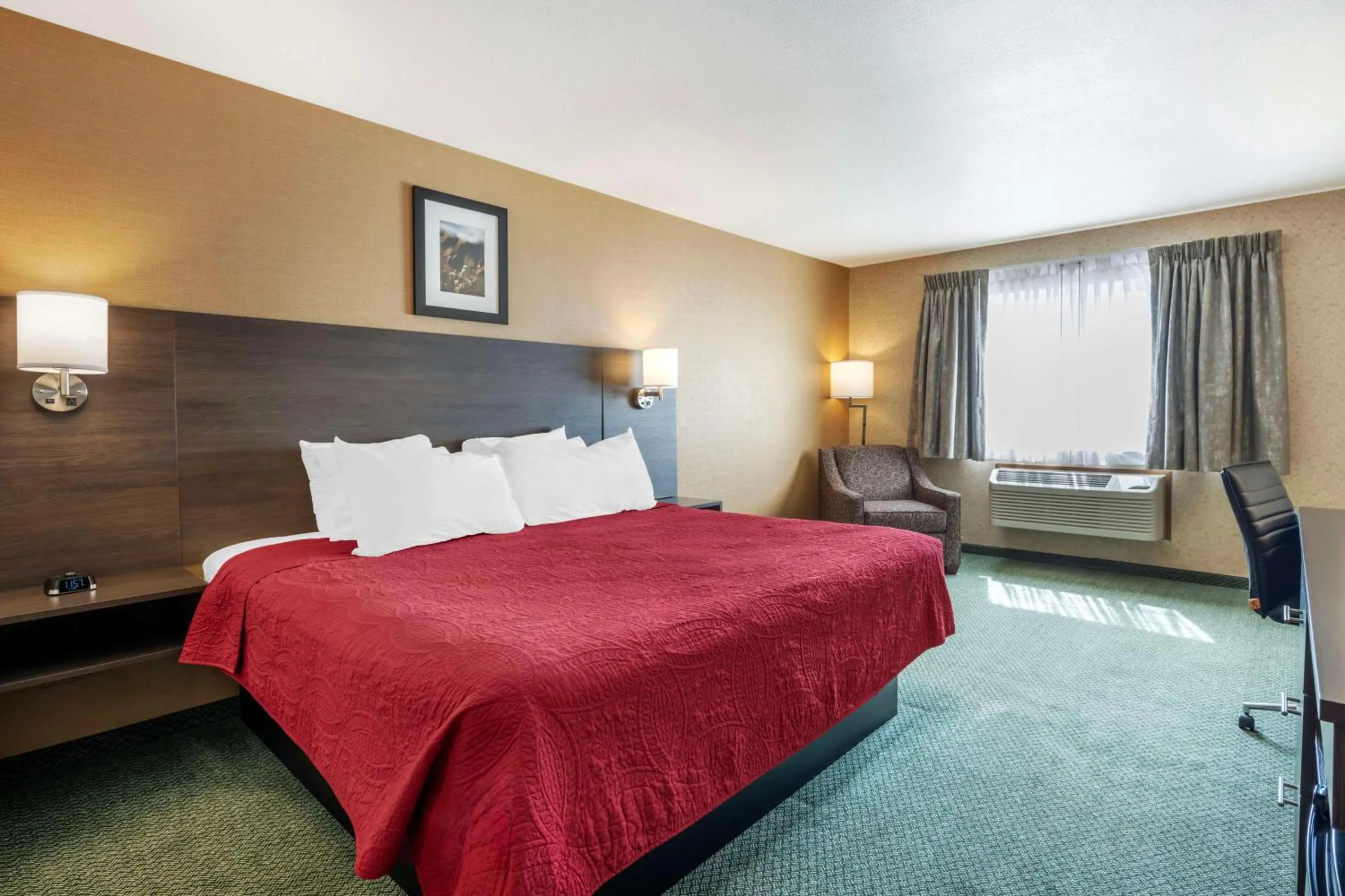 Bedroom, Bed in SureStay Plus by Best Western Enterprise