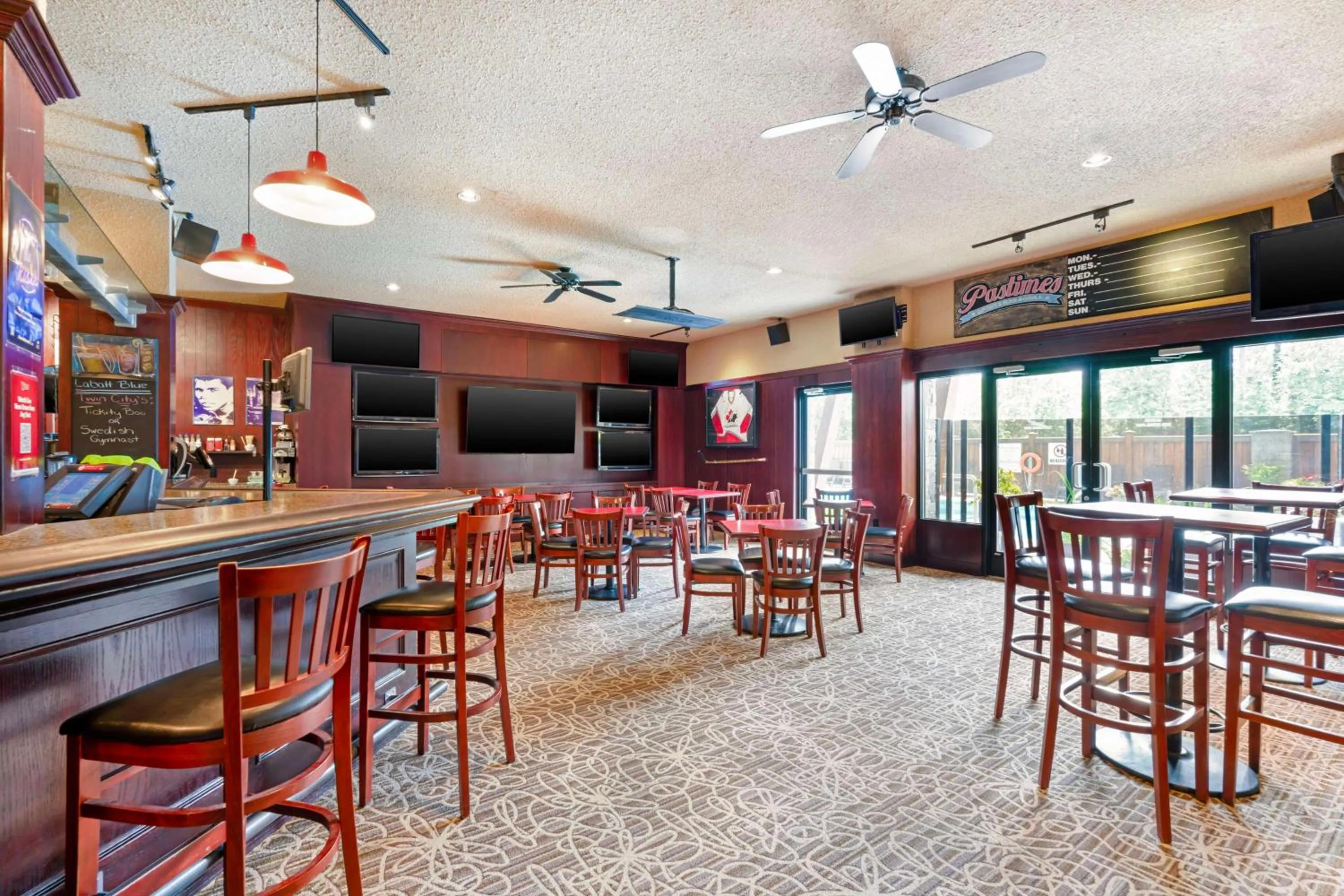 Restaurant/places to eat in Best Western Plus Barclay Hotel