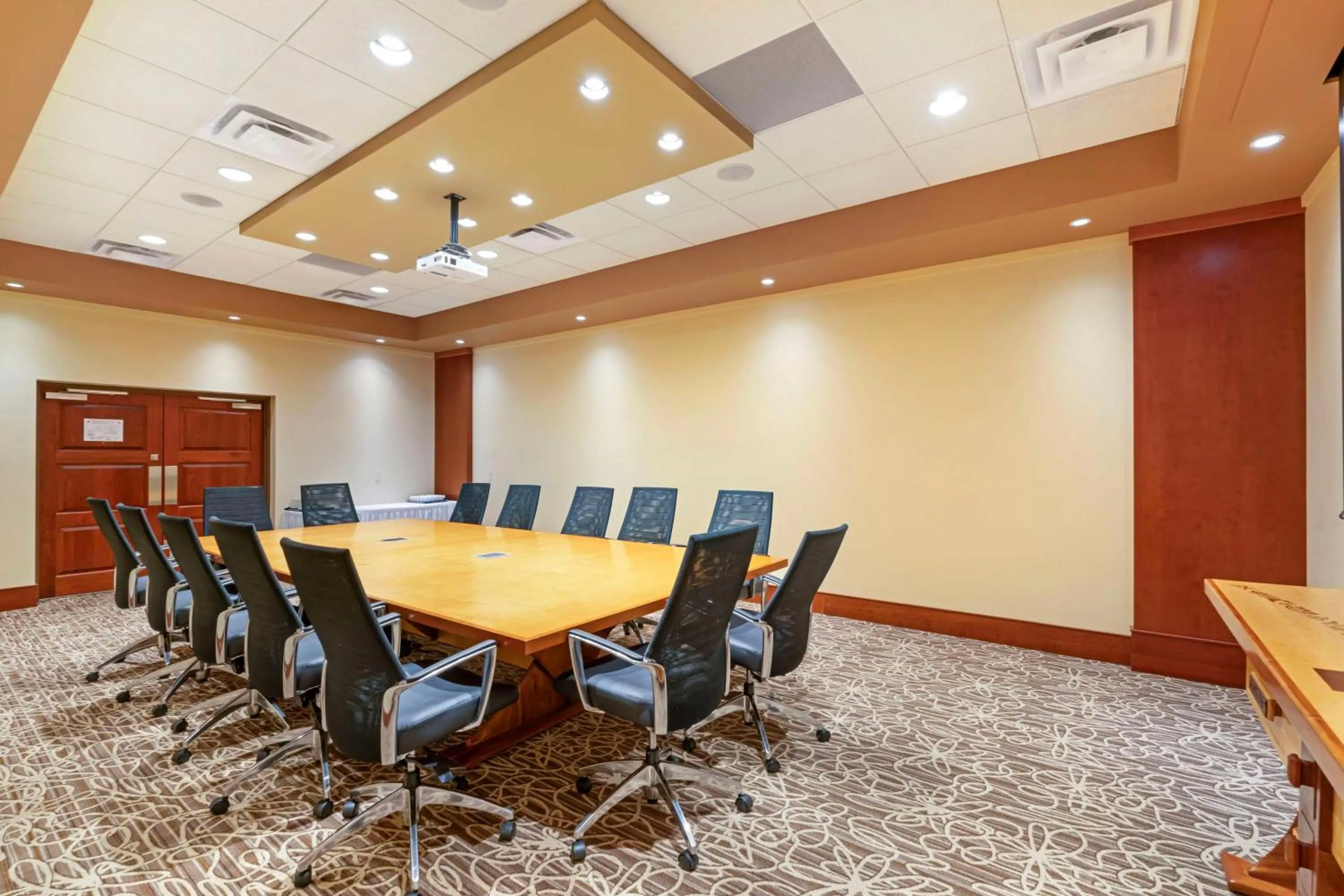 Meeting/conference room in Best Western Plus Barclay Hotel