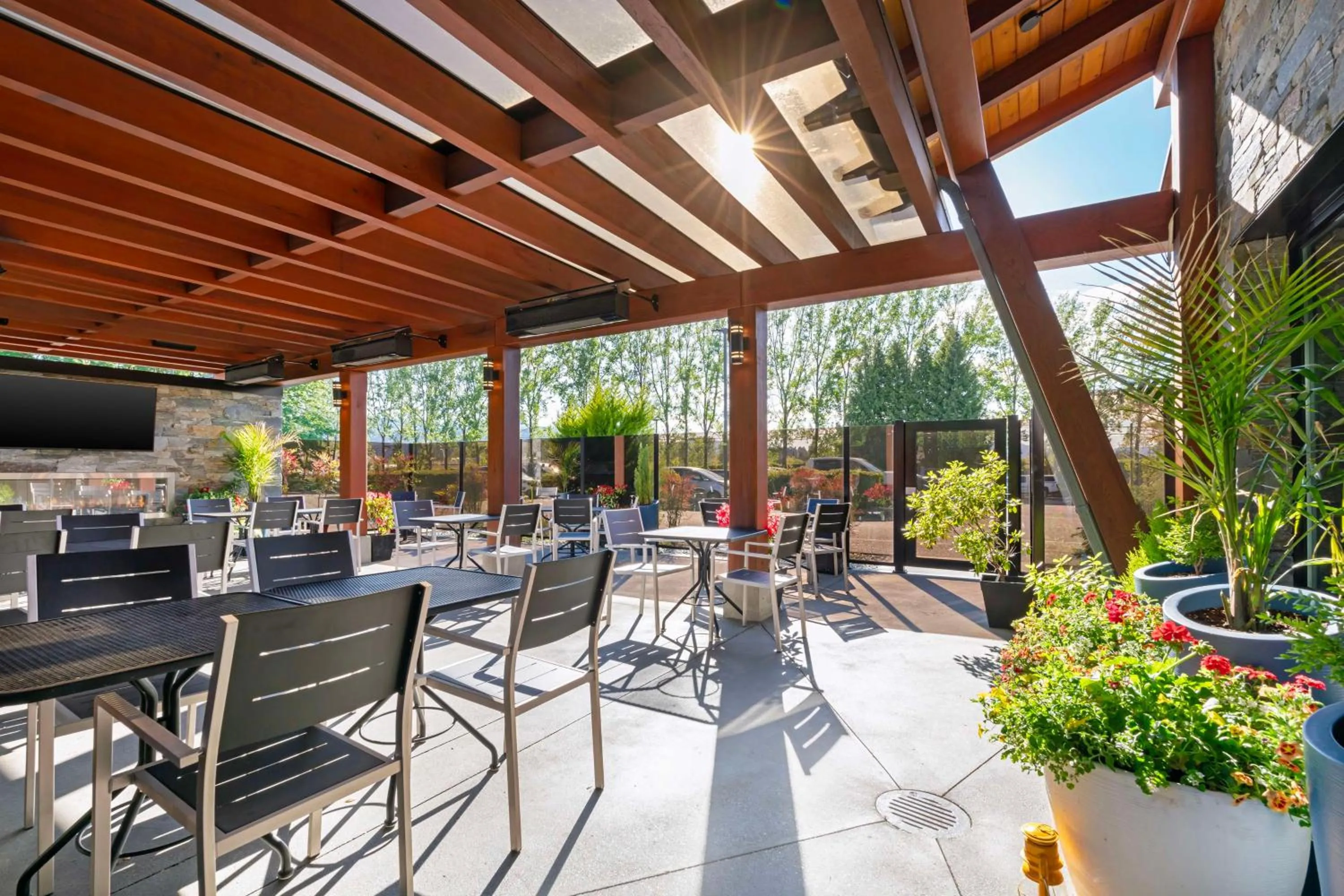 Property building in Best Western Plus Barclay Hotel