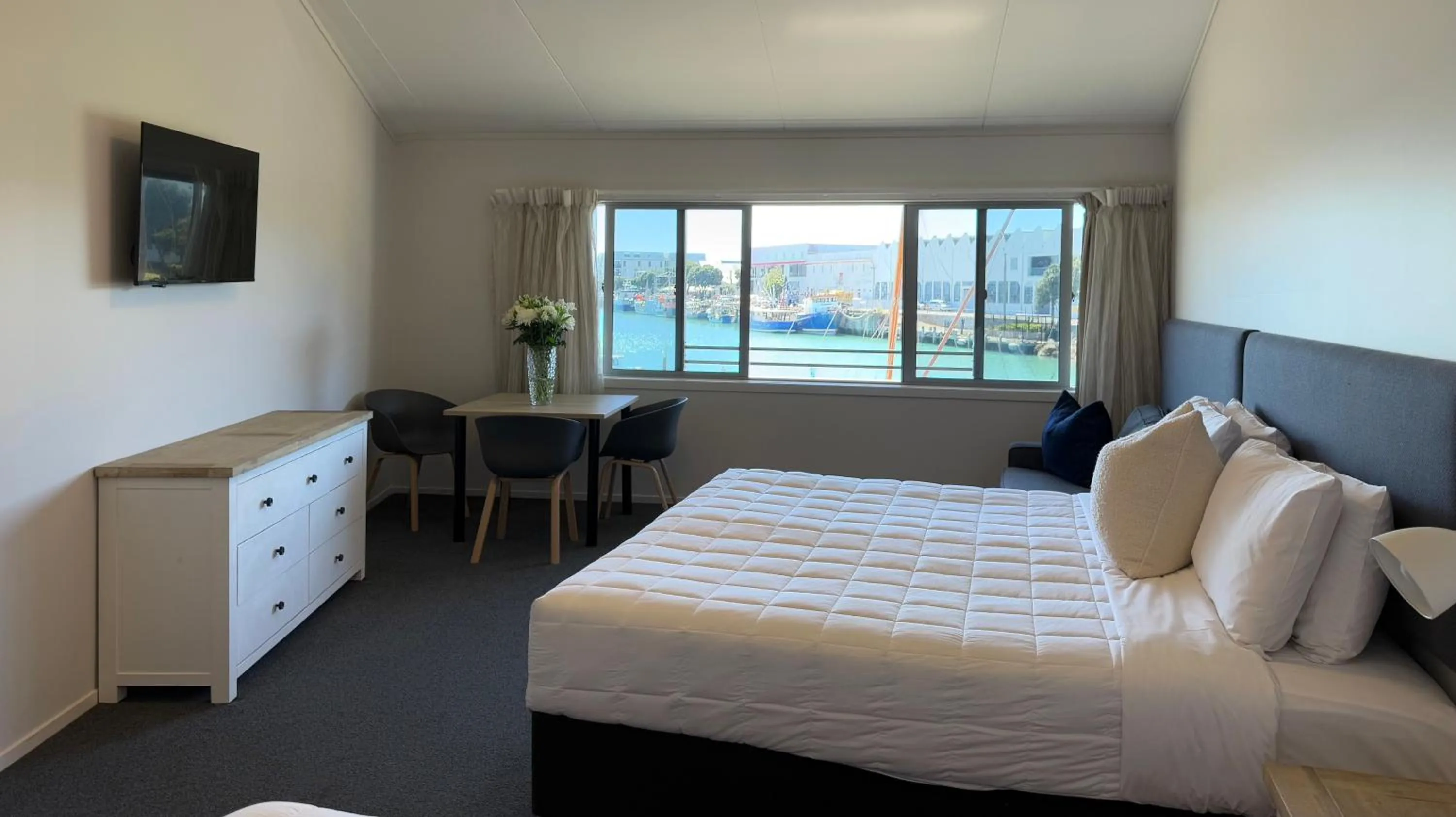 Bed in Bluewater Hotel