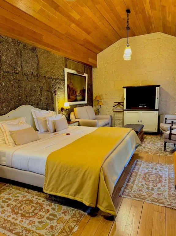 Bedroom, Bed in Hotel de Charme Quinta do Pinheiro