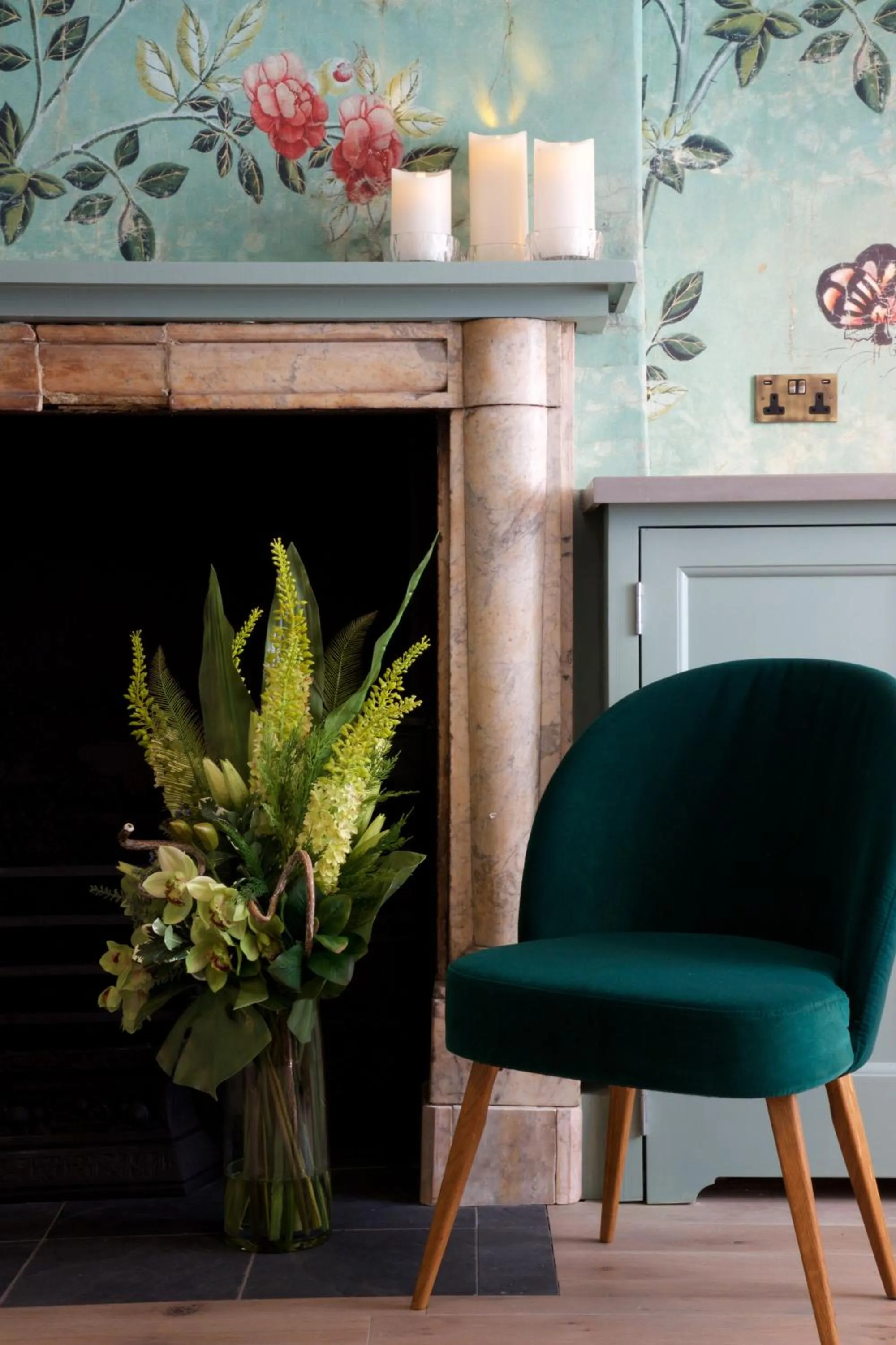 Property building in Eight