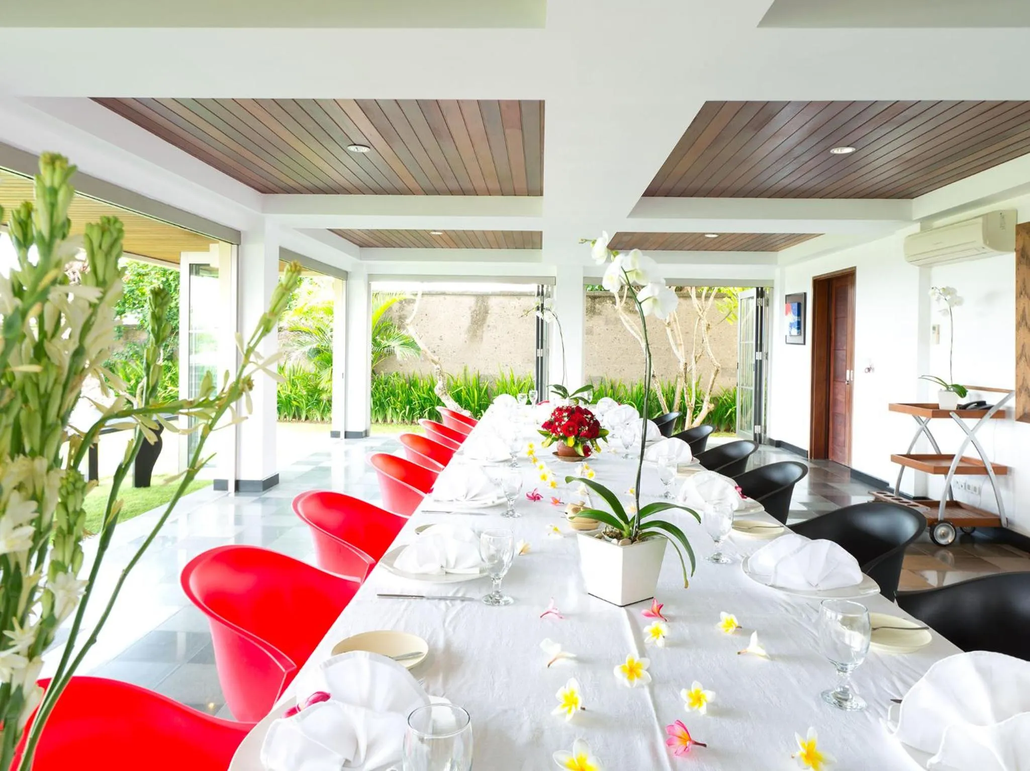 Business facilities in Sanur Residence