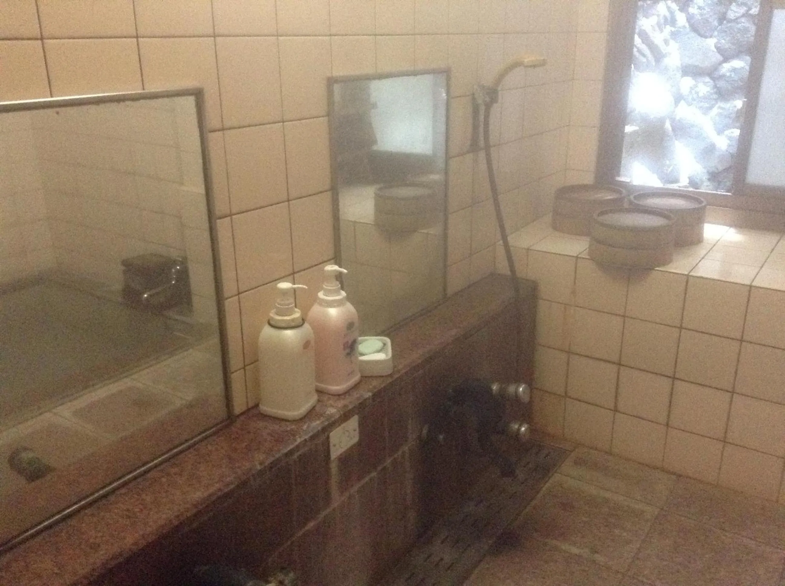 Hot Spring Bath in Chitosekan