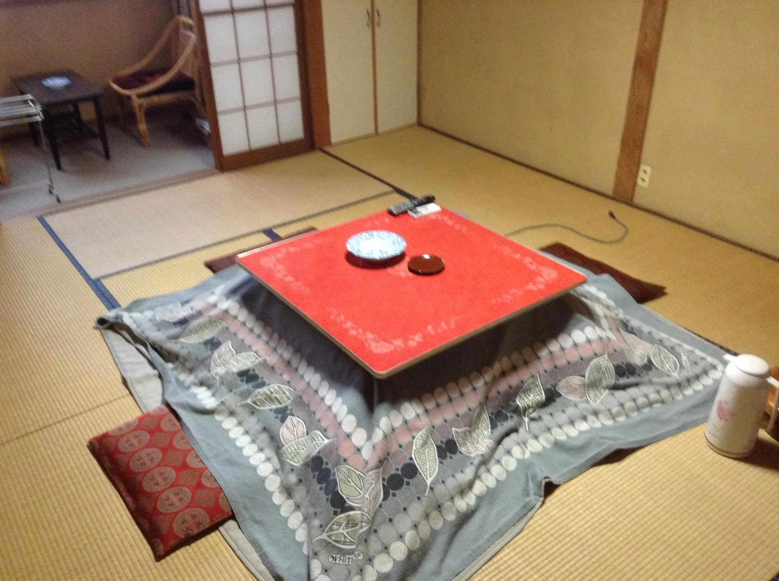 Seating area in Chitosekan