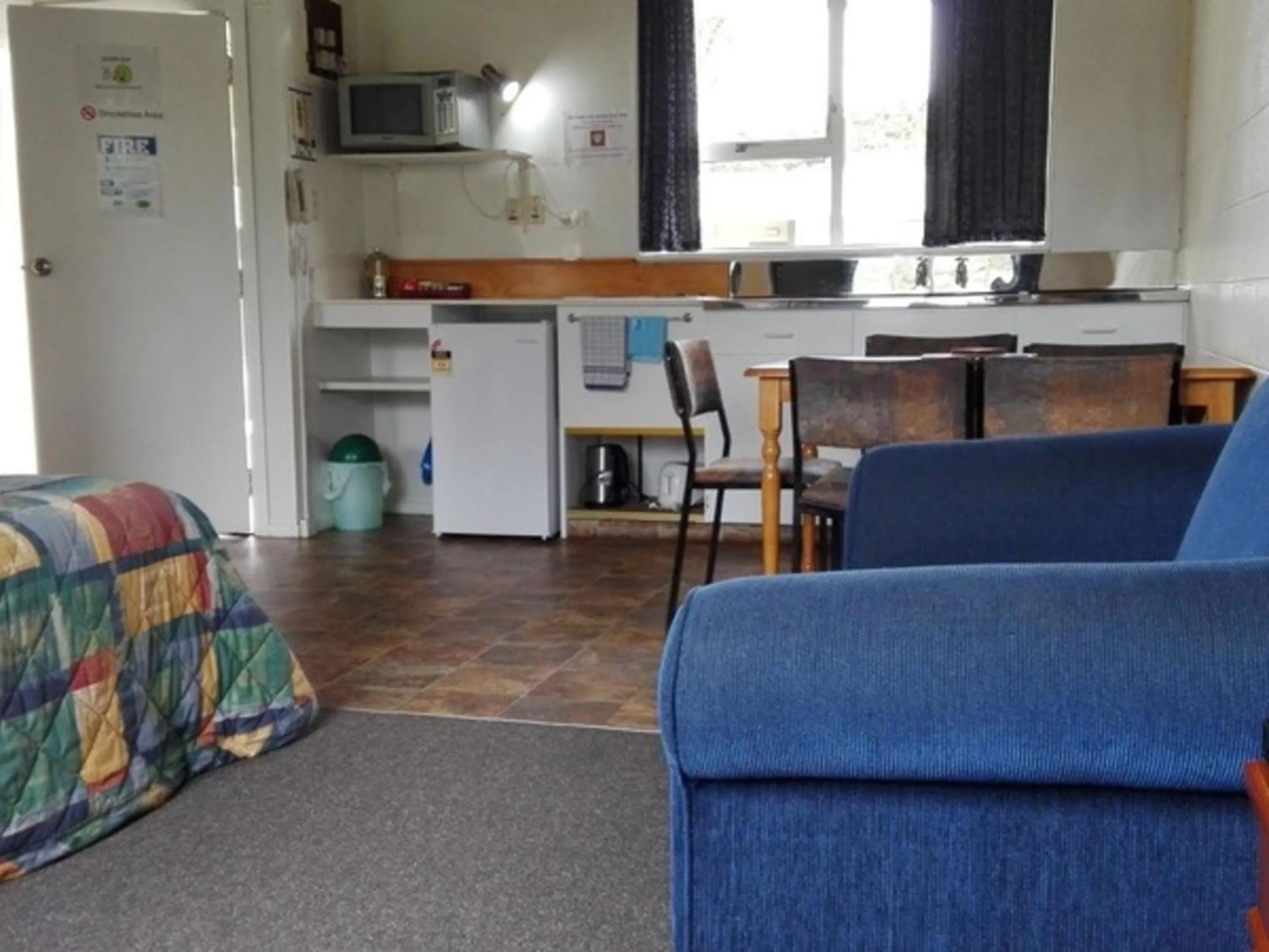 Kitchen or kitchenette in Greymouth Kiwi Holiday Park & Motels