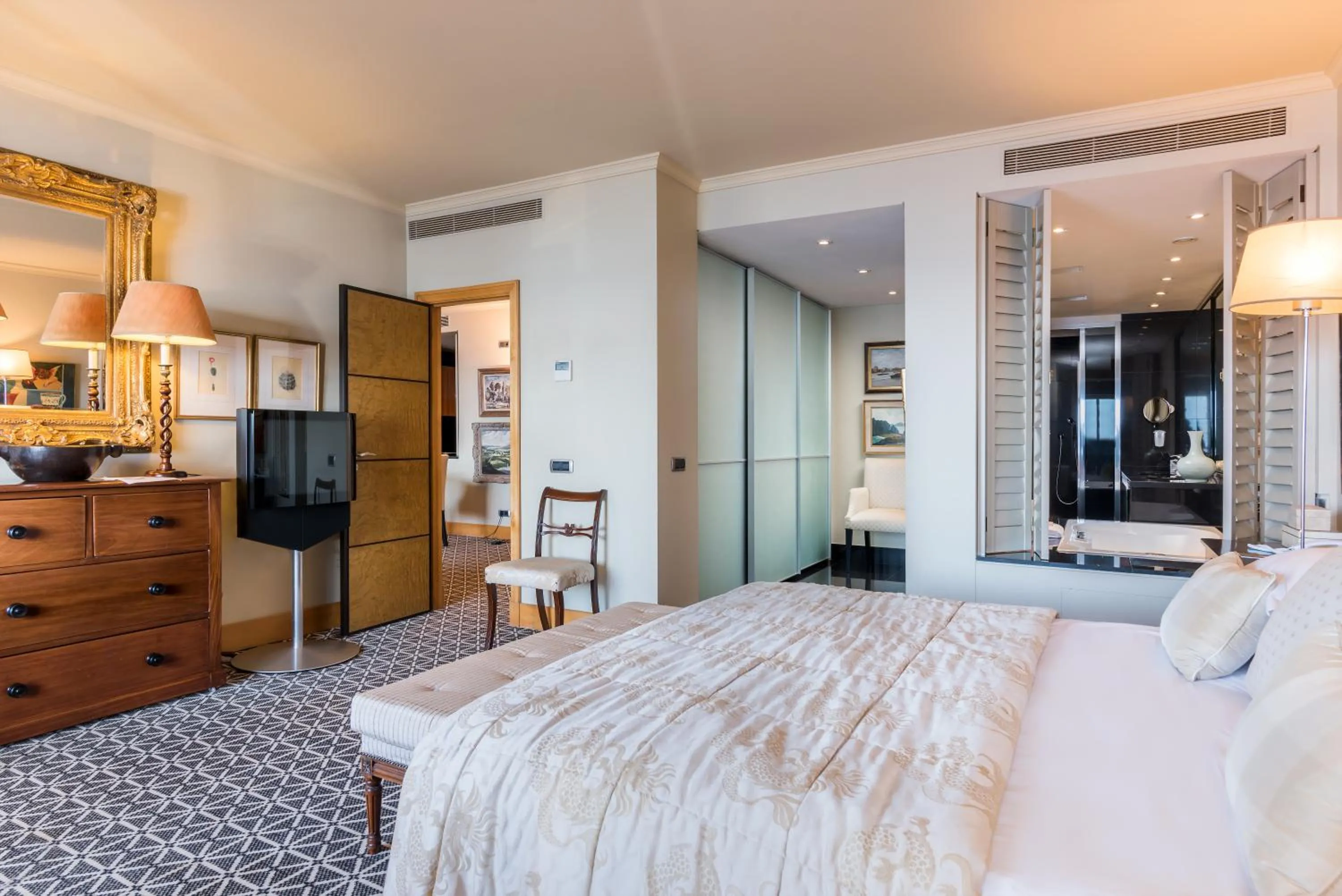 Bed in Royal Savoy - Ocean Resort - Savoy Signature