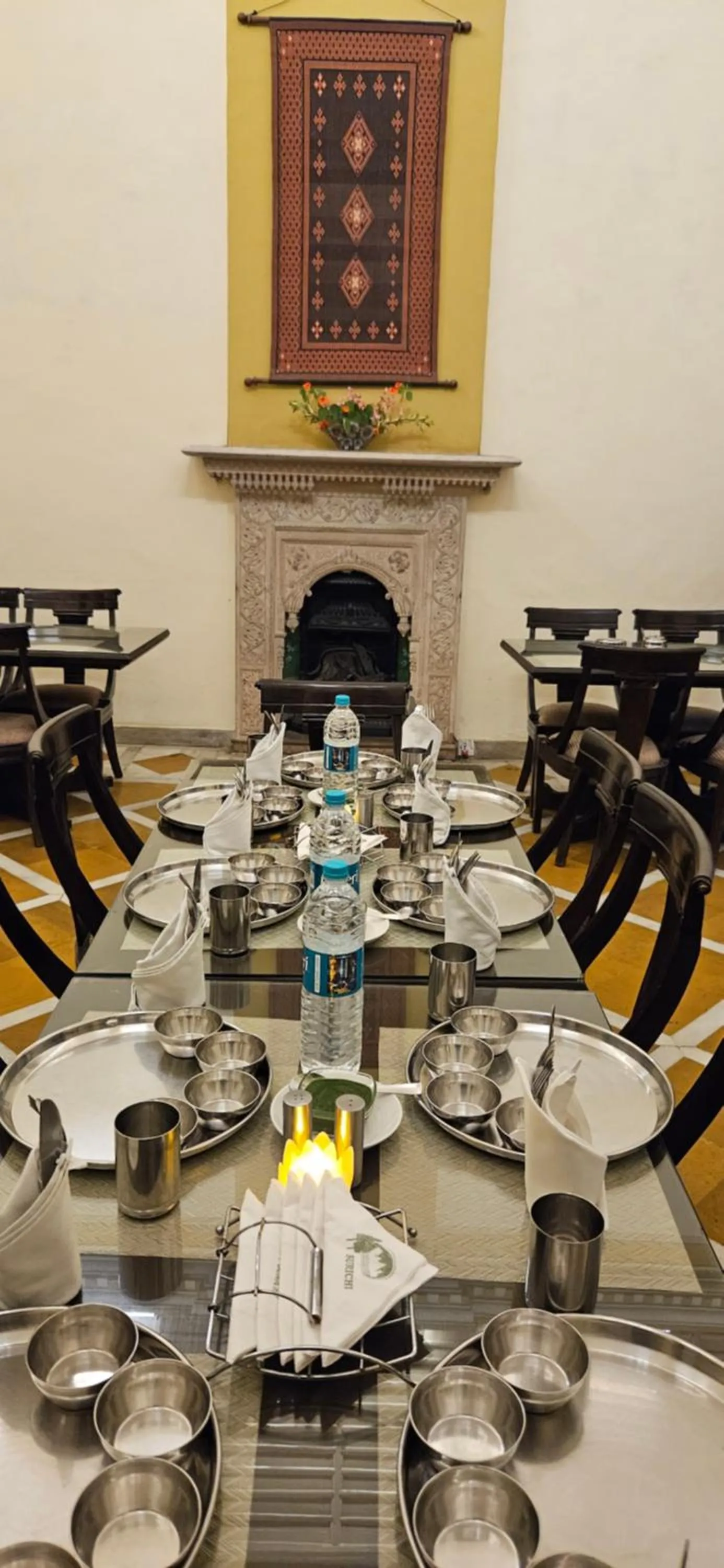 Restaurant/places to eat in Hotel Padmini NIvas