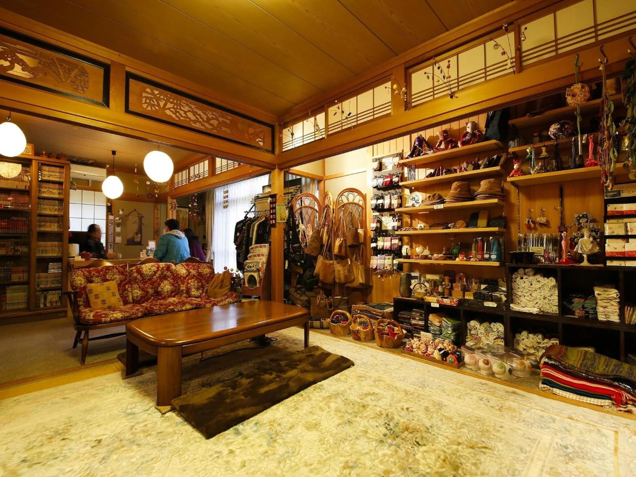 Communal lounge/ TV room in Ryokan Kutsuroginoya Yuu