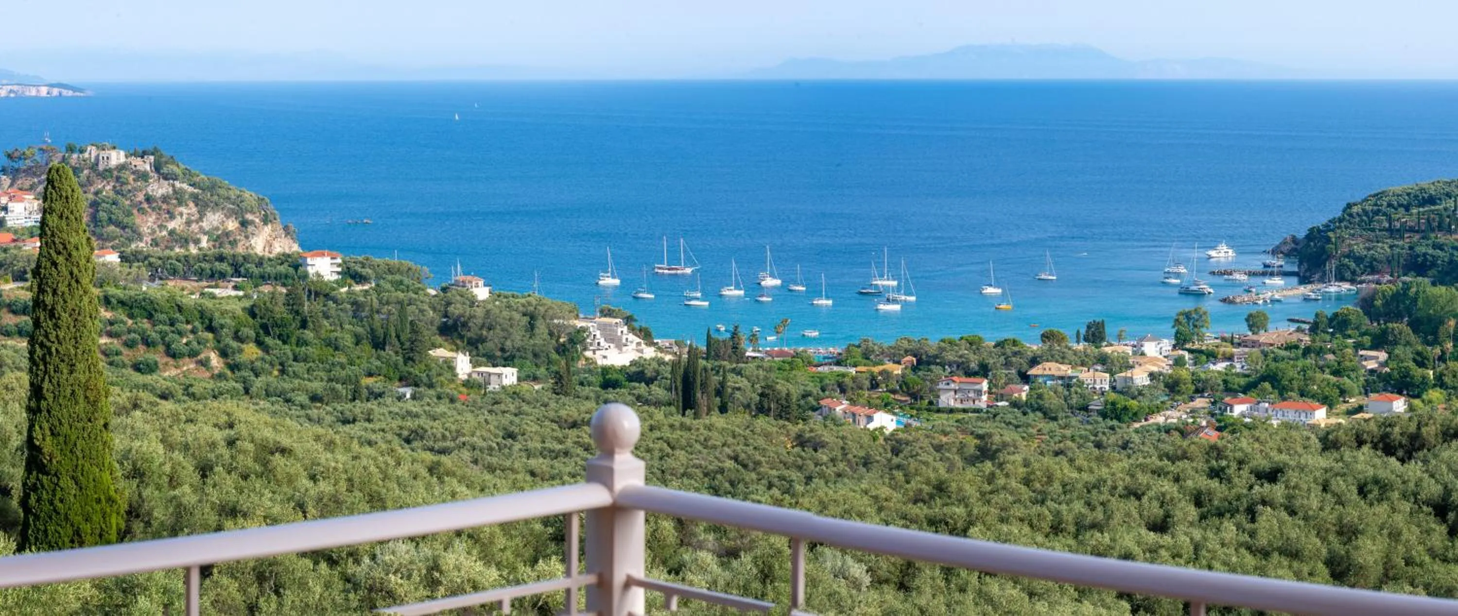 Property building in Studio Konstantinos