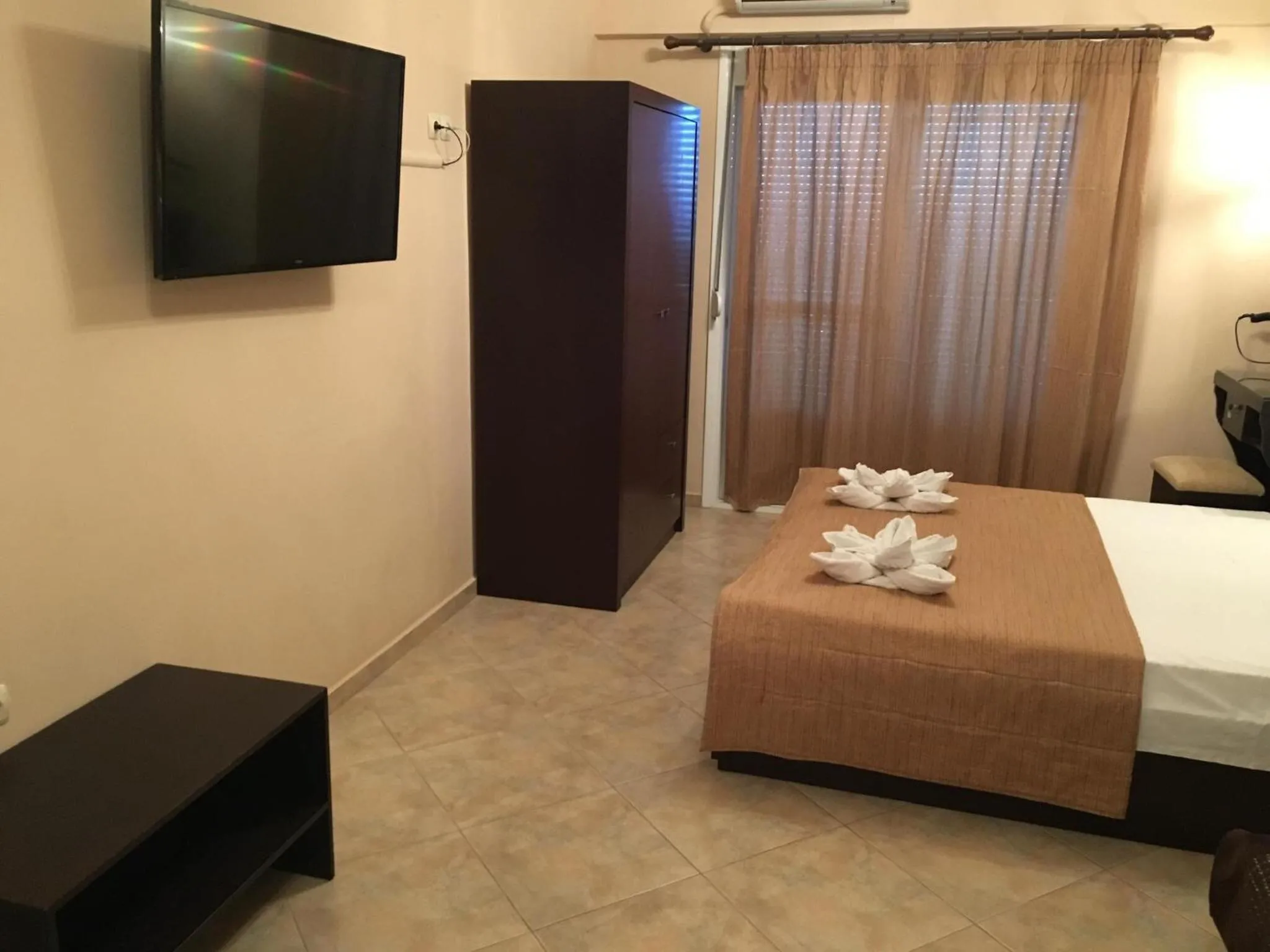 Bedroom, Bed in Studio Konstantinos