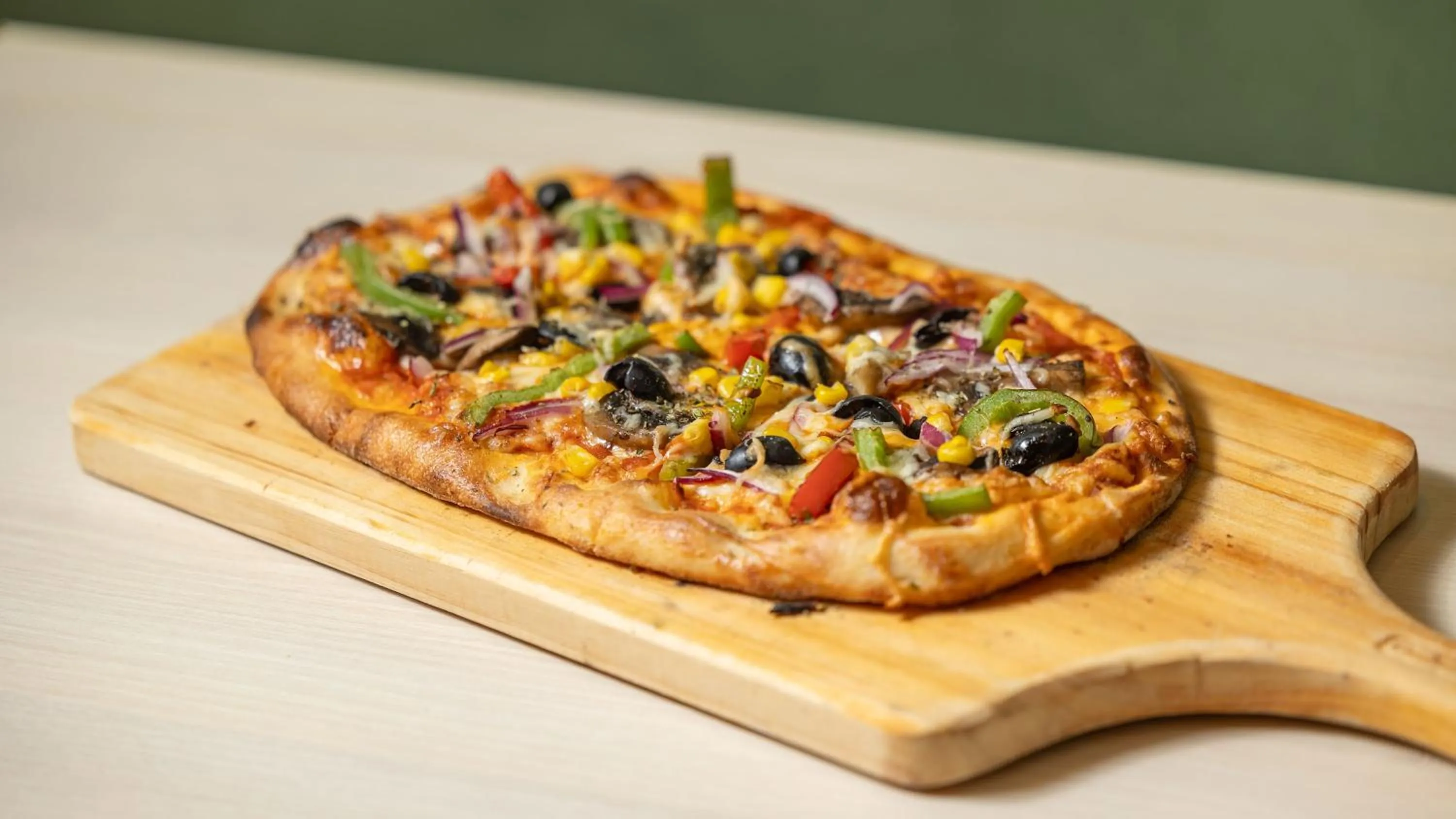 Restaurant/places to eat in Holiday Inn Algarve Albufeira by IHG