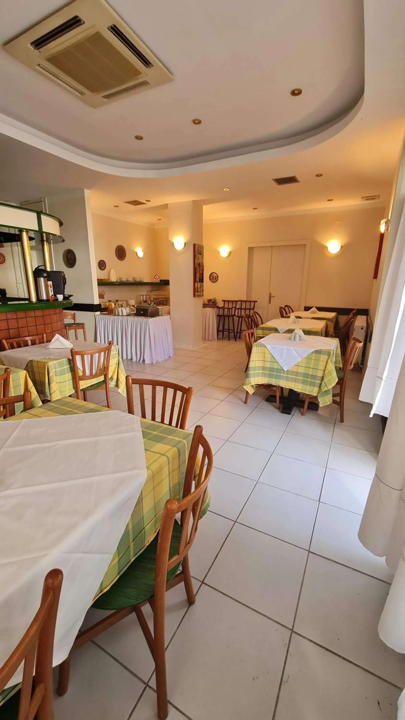 Area and facilities in Elia Apartments