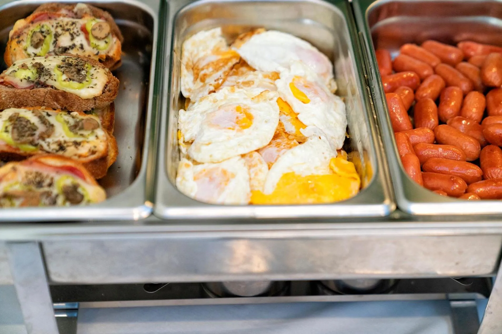 Food and drinks in Elia Apartments