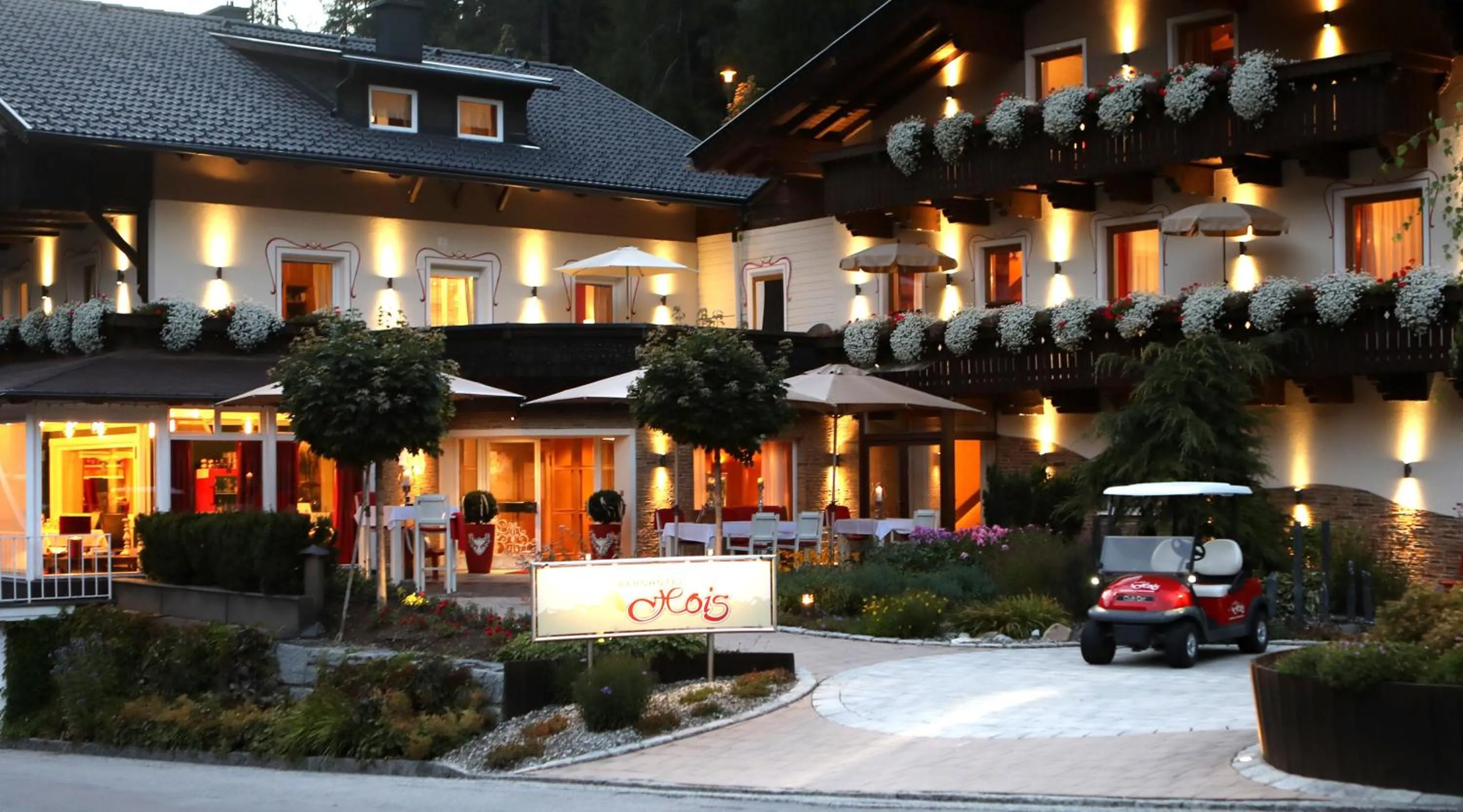 Property building in Berghotel Hois