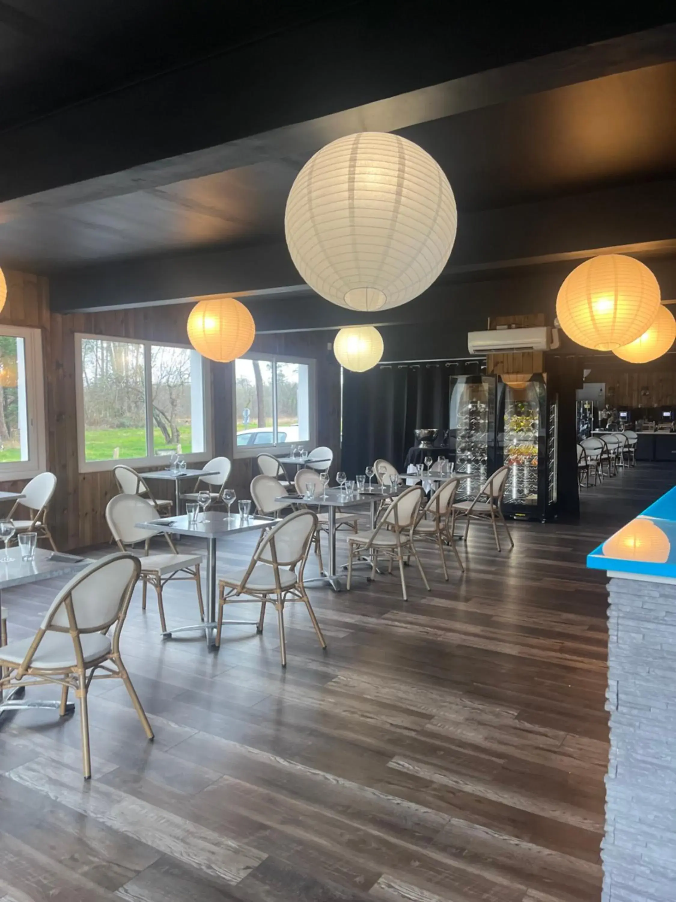 Restaurant/places to eat in The Originals Boutique, Hôtel Lakeside, Biscarrosse , Lac Restaurant/places to eat in The Originals Boutique, Hôtel Lakeside, Biscarrosse , Lac