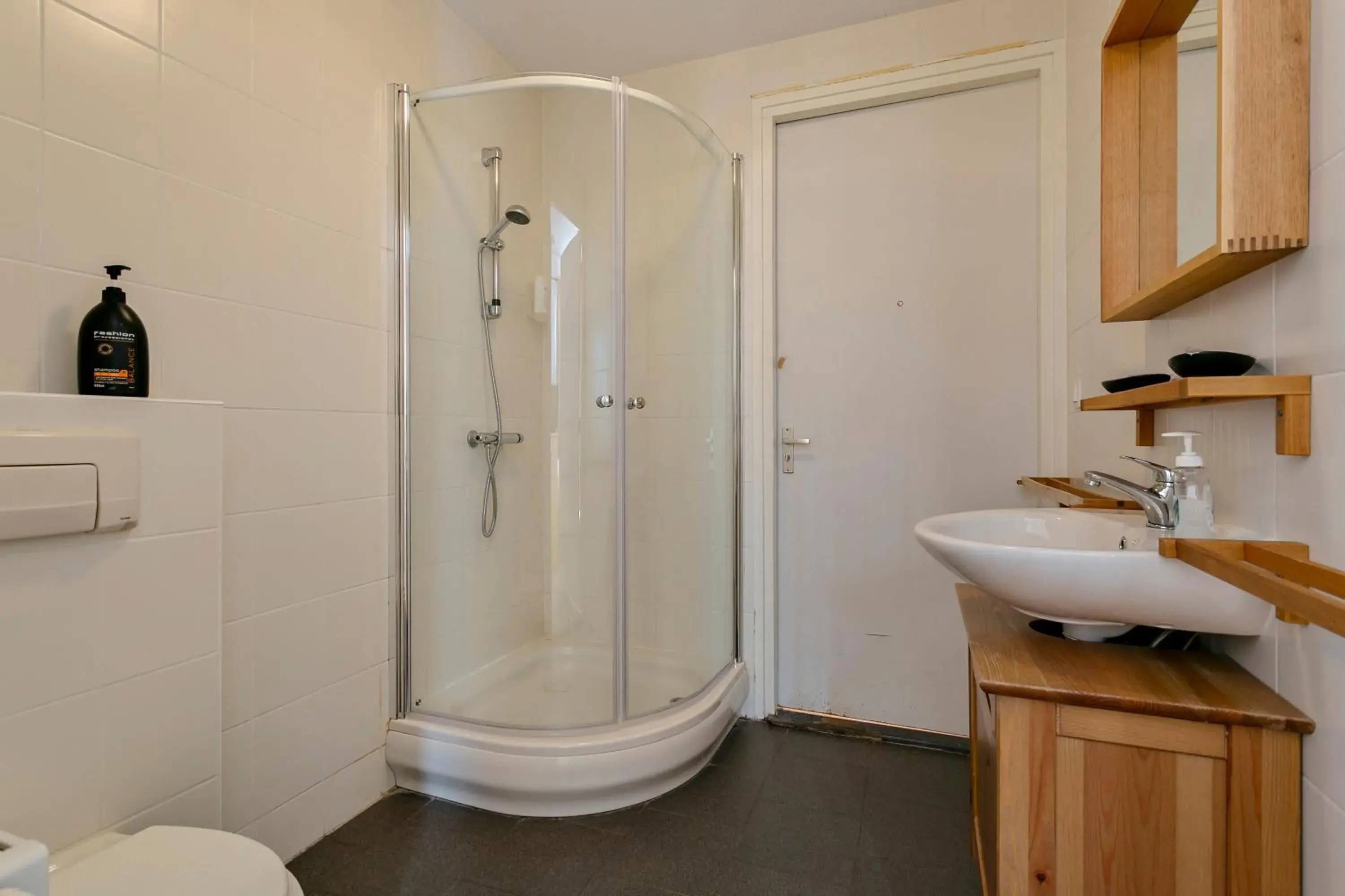 Family Room (4 Adults) - single occupancy in Huis van Steen Family Room (4 Adults) - single occupancy in Huis van Steen