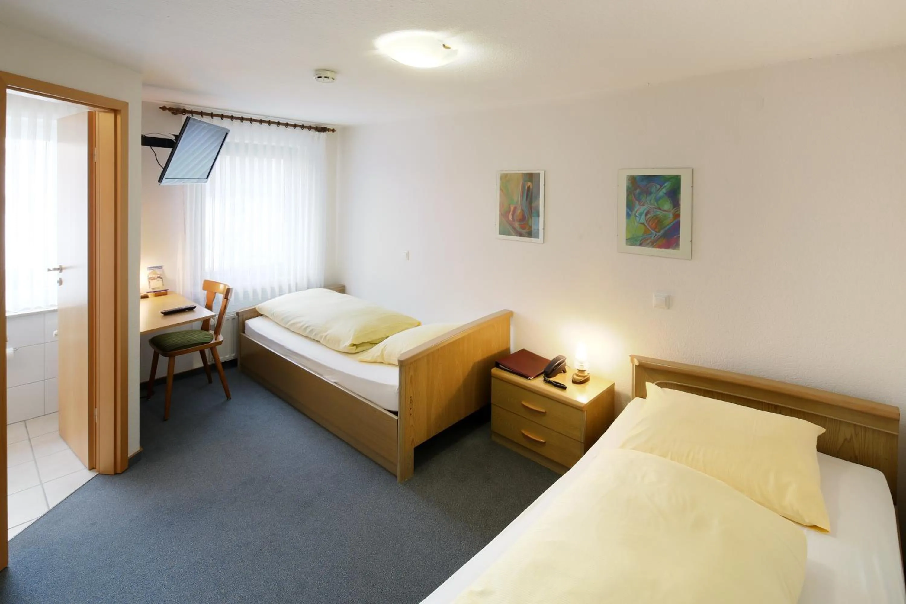 Photo of the whole room, Bed in Landgasthof Kaiser