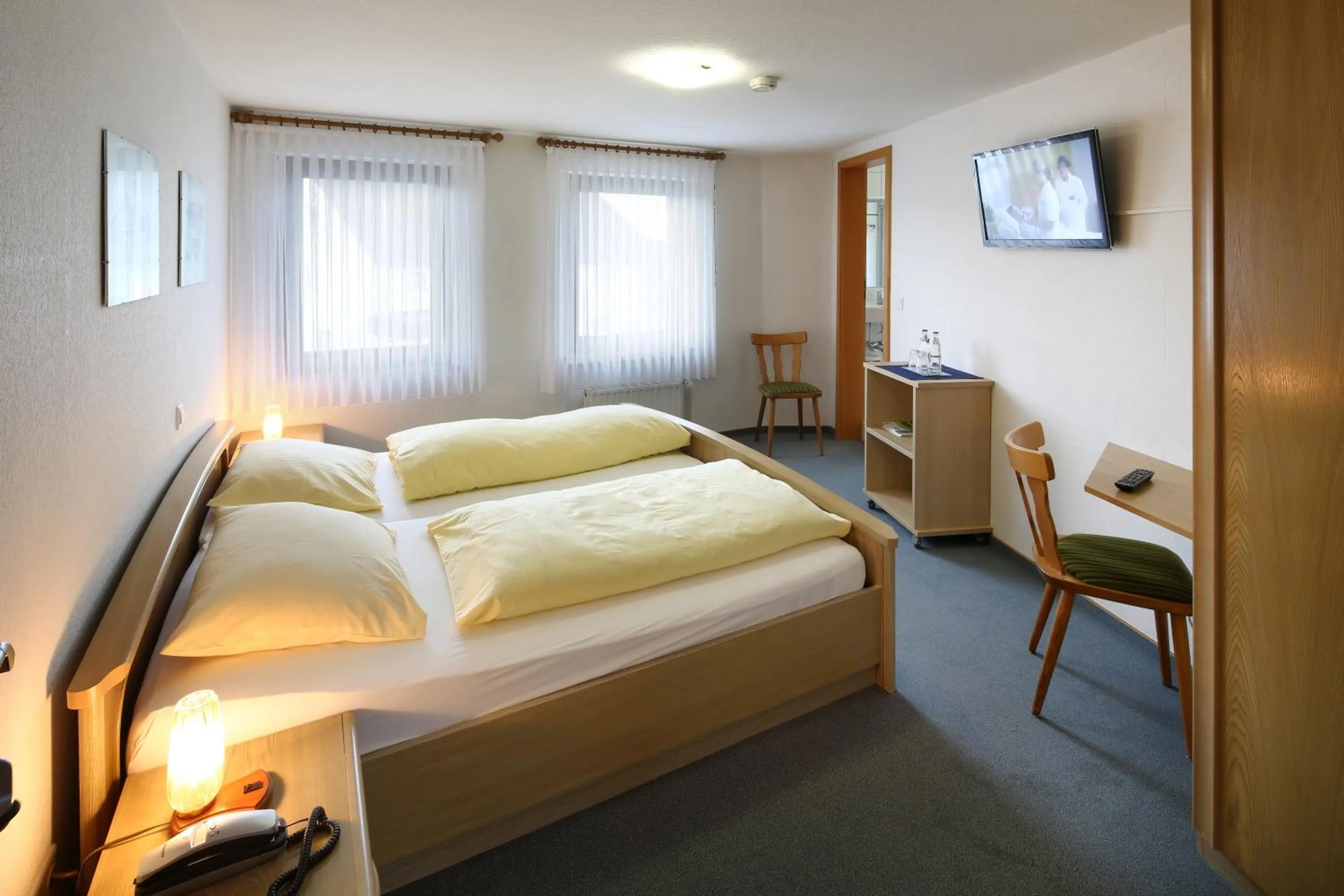 Photo of the whole room, Bed in Landgasthof Kaiser