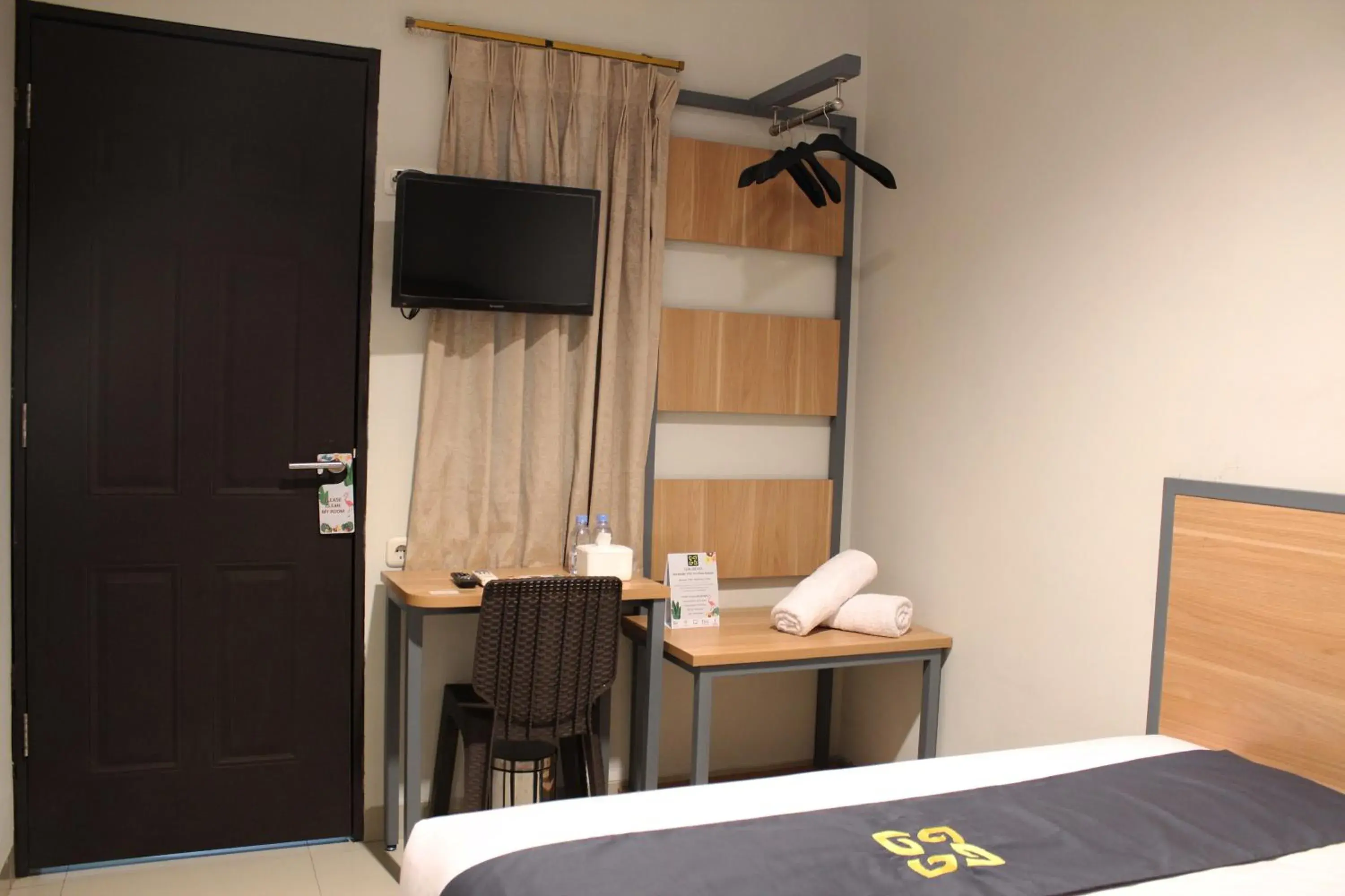 Bedroom, TV/Entertainment Center in Ghurfati Hotel