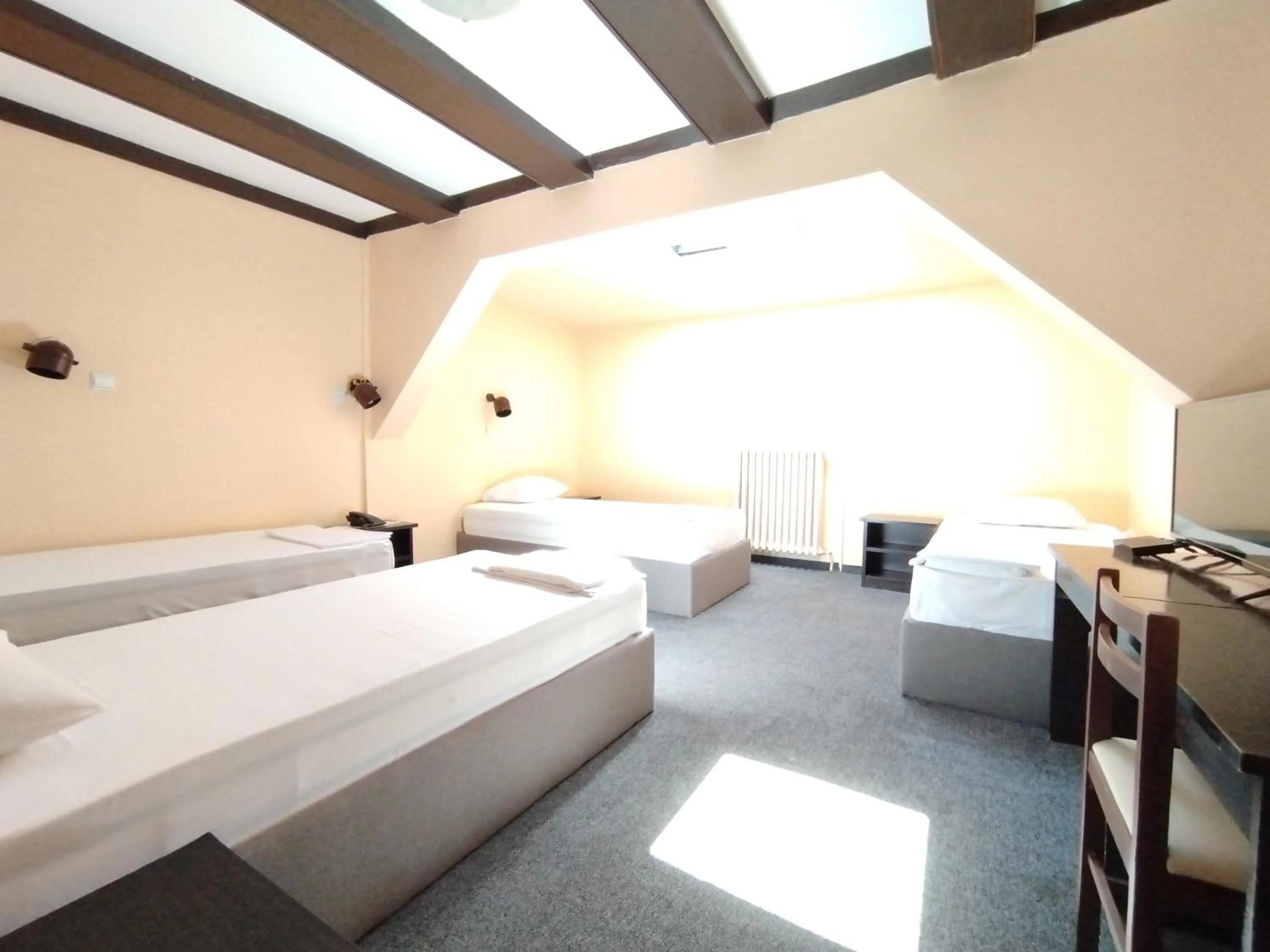 Bedroom, Bed in Hotel Vojvodina